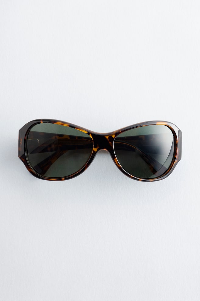 Lunettes de soleil incurvées oversize - Noir/Écaille de tortue/Vert foncé/Rose poudré - 1