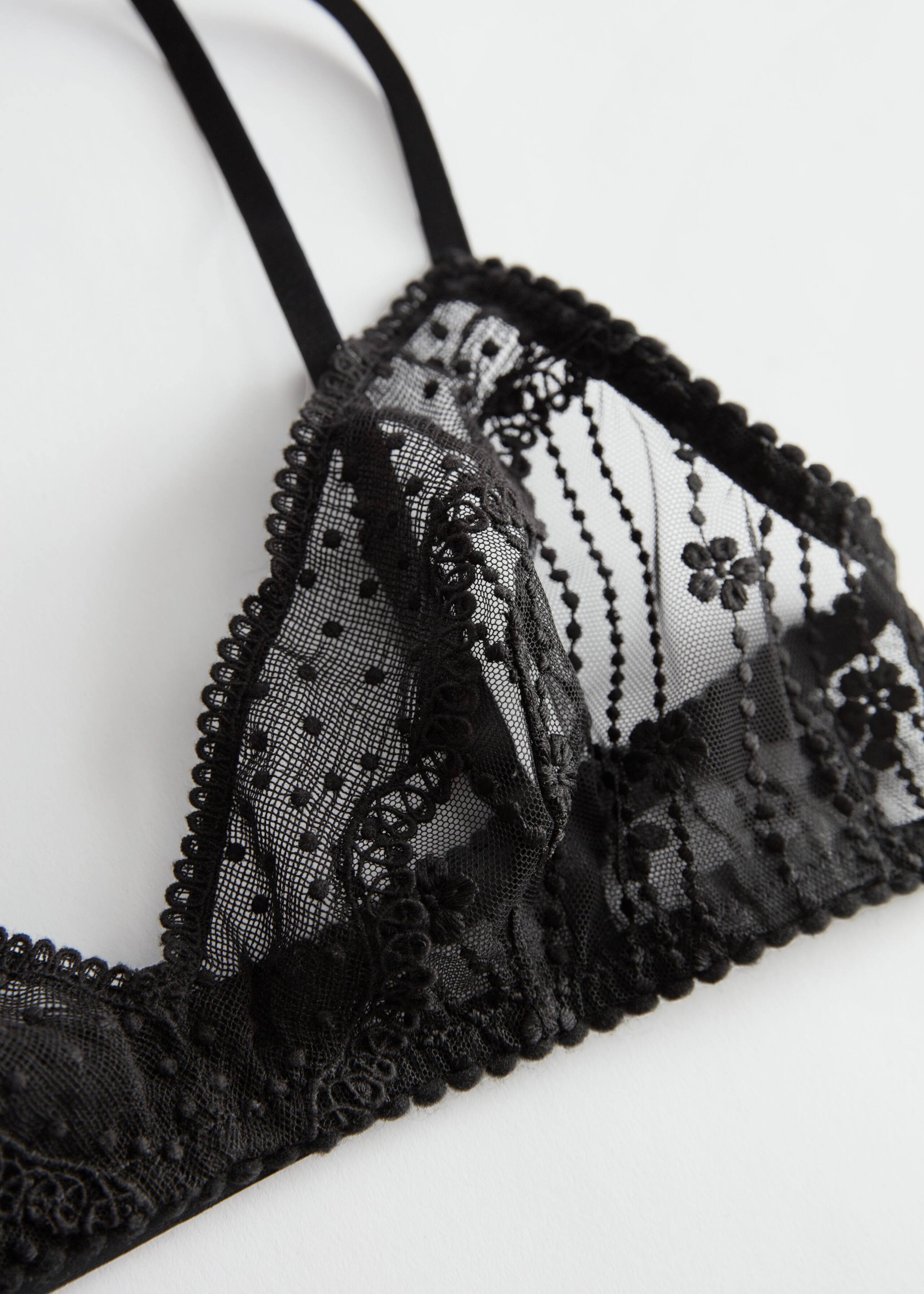 Scalloped Lace Soft Bra - {{variantName}} - Descriptive Detail