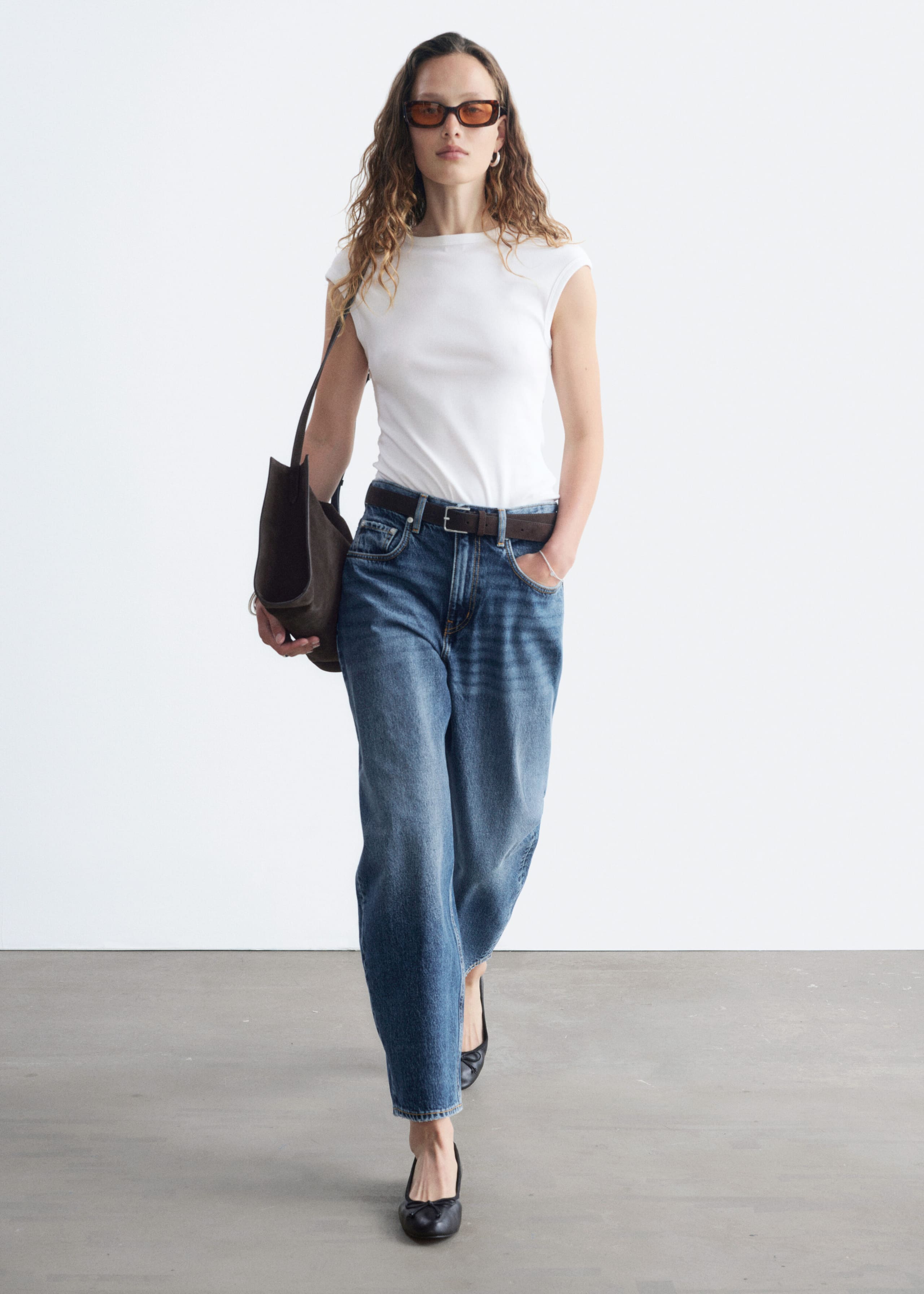 Barrel-Leg Ankle Jeans - Washed blue - Lookbook