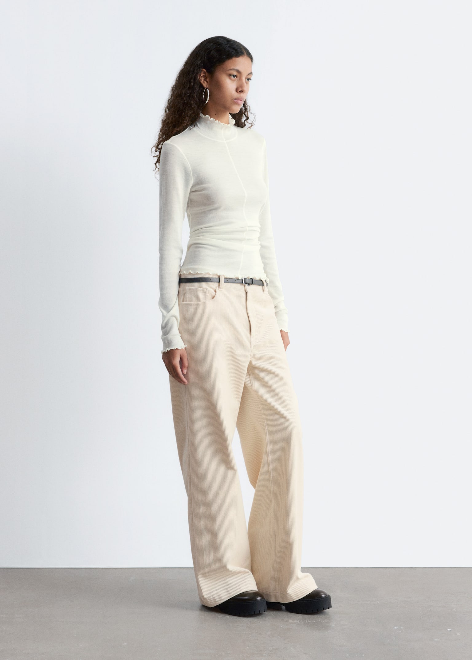 Scalloped Mock-Neck Top - Cream/Black - 3