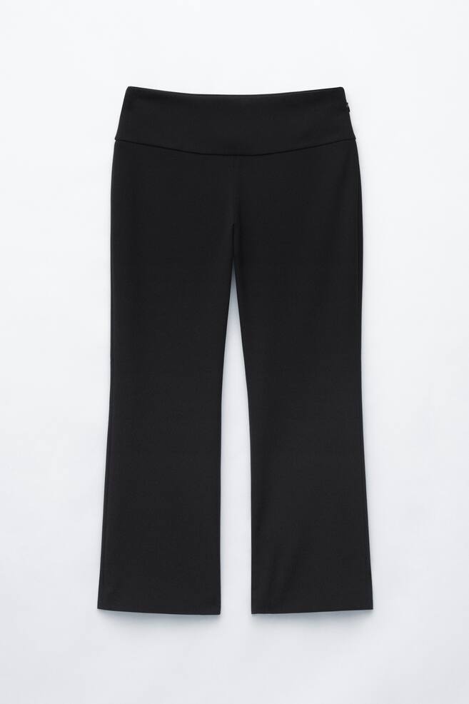 Verkürzte ausgestellte Hose - Schwarz - 1