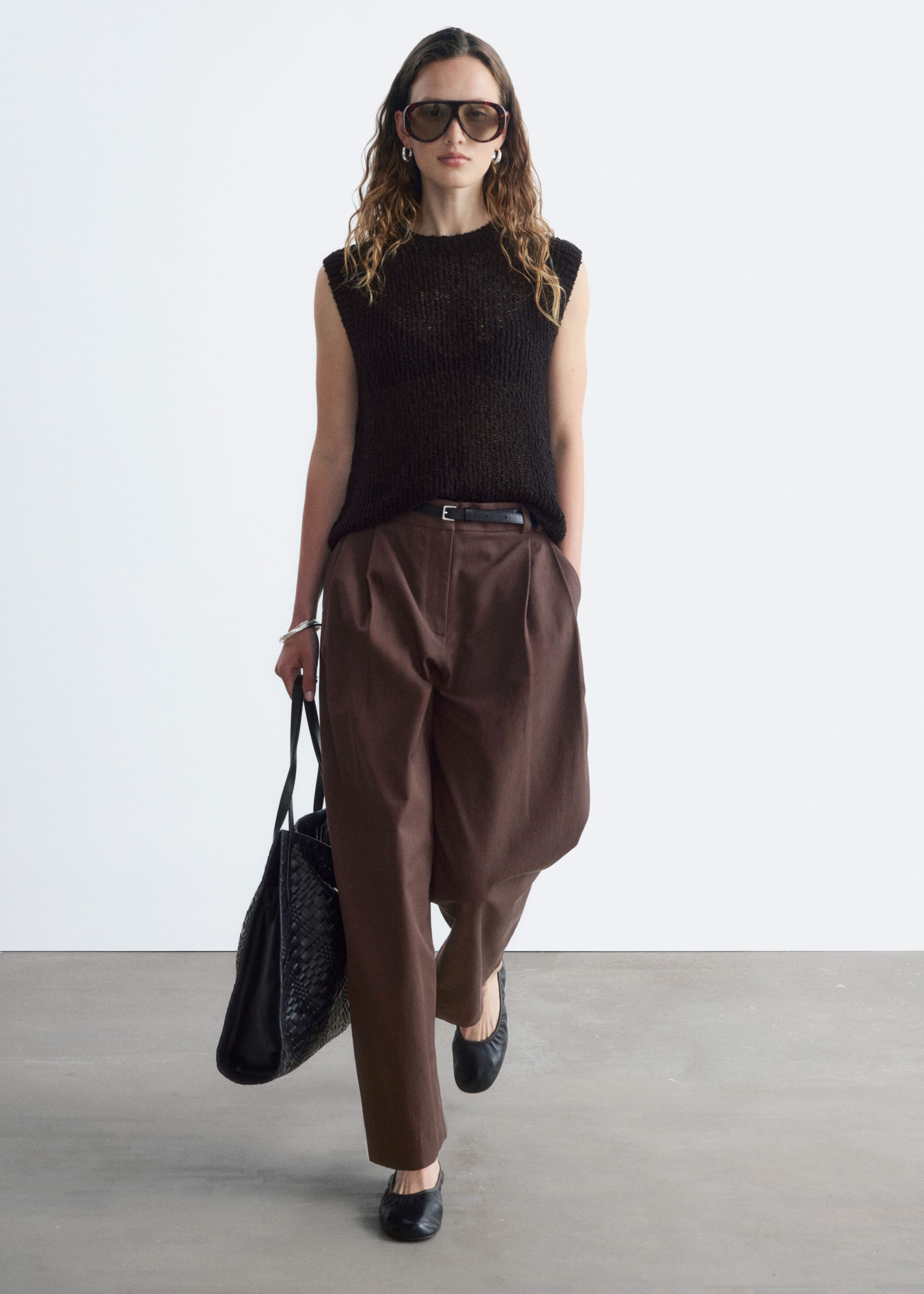 Barrel‑Leg Cropped Trousers - Off White - Lookbook