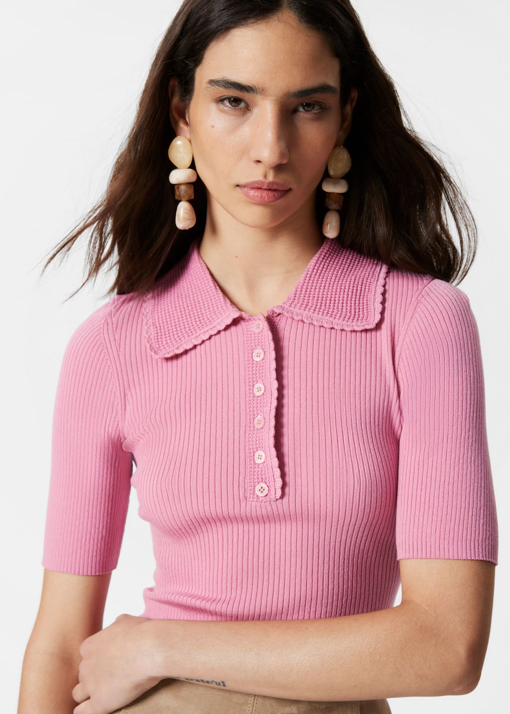 Top de punto de canalé con bordes ondulados - Crema - Lookbook