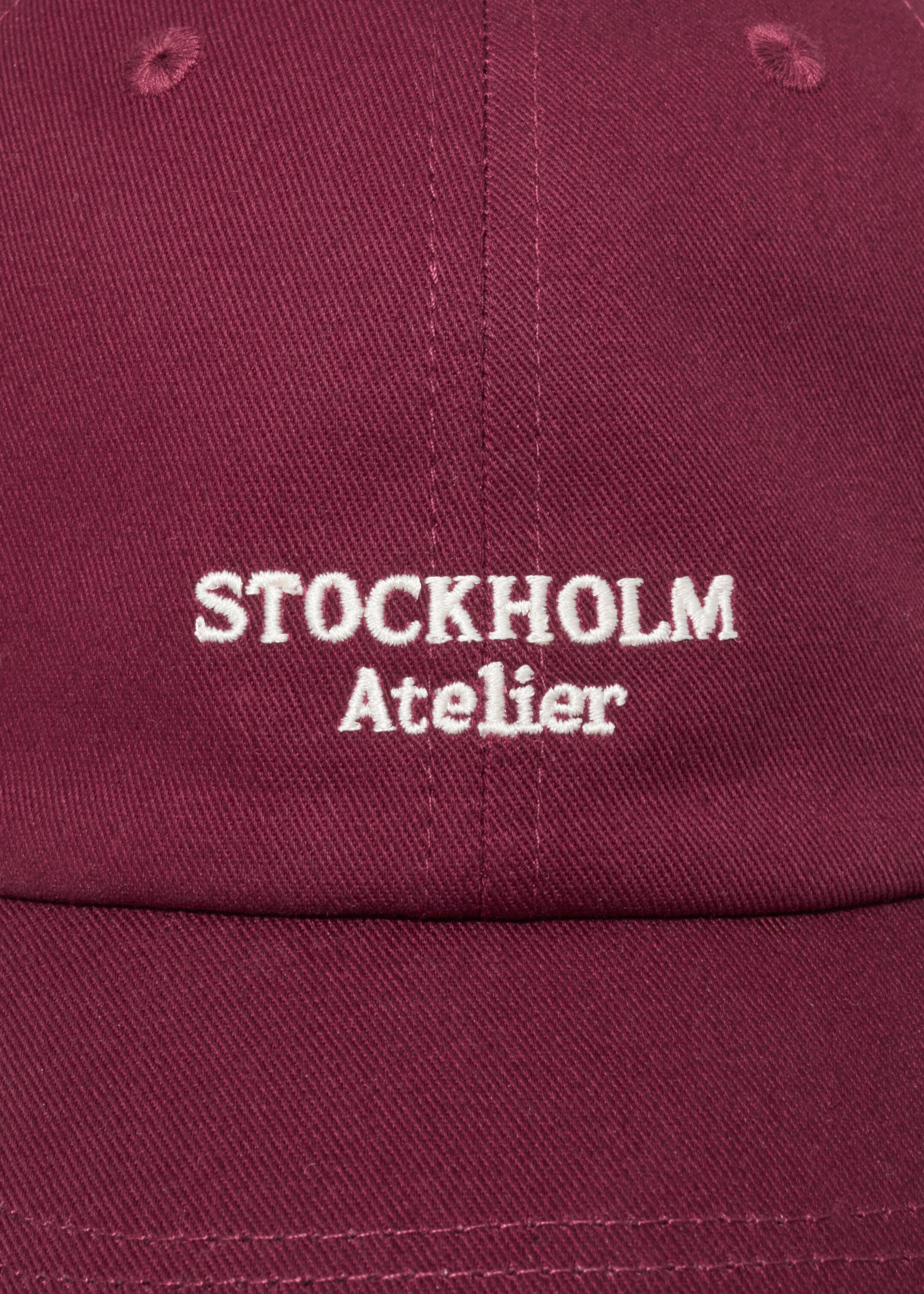 Visa större bild: Broderad basebollkeps - Vinröd/Stockholm Atelier - DAM | H&M FI 2