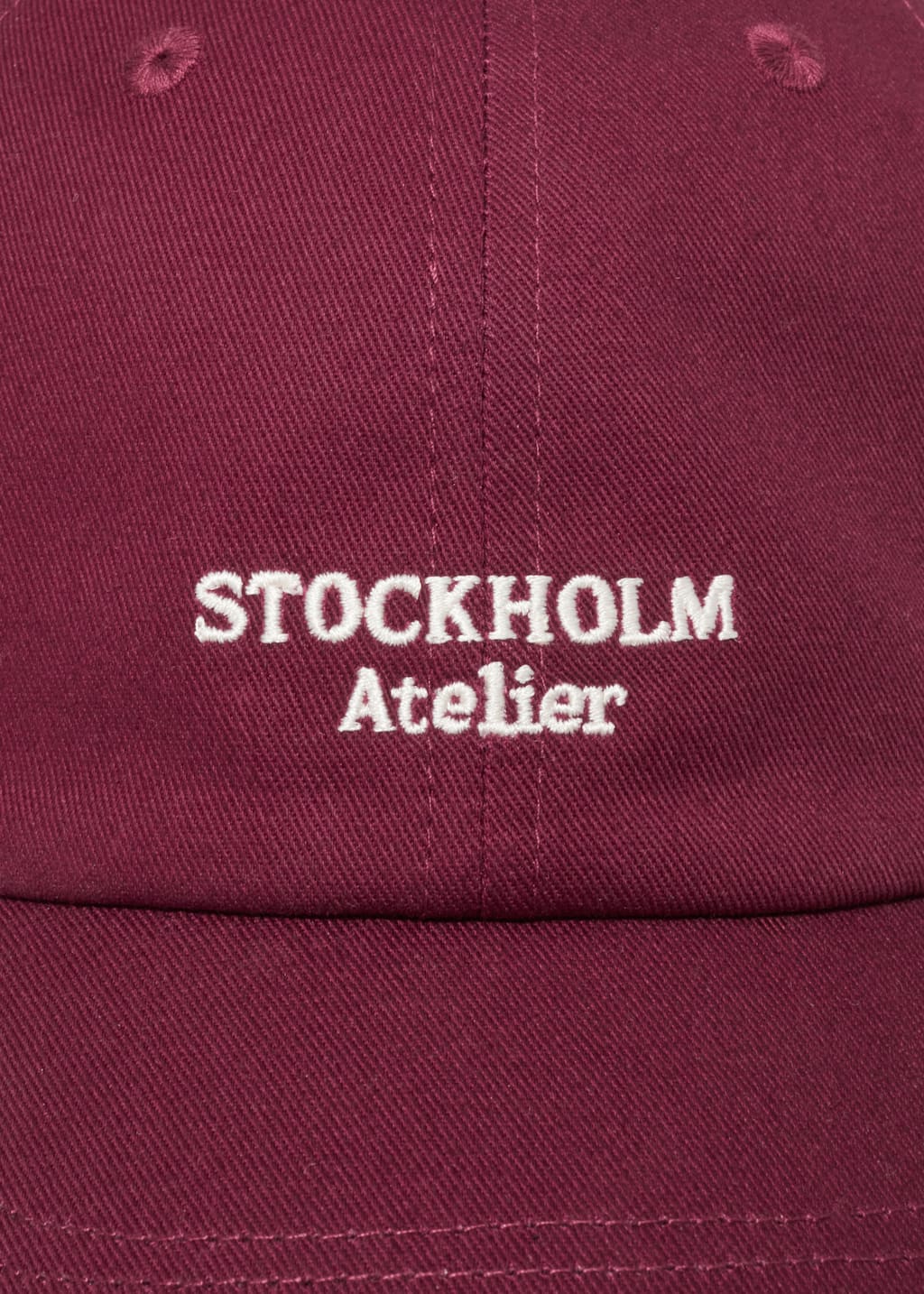 Basecap mit Stickerei - {{variantName}} - Beschreibendes Detail
