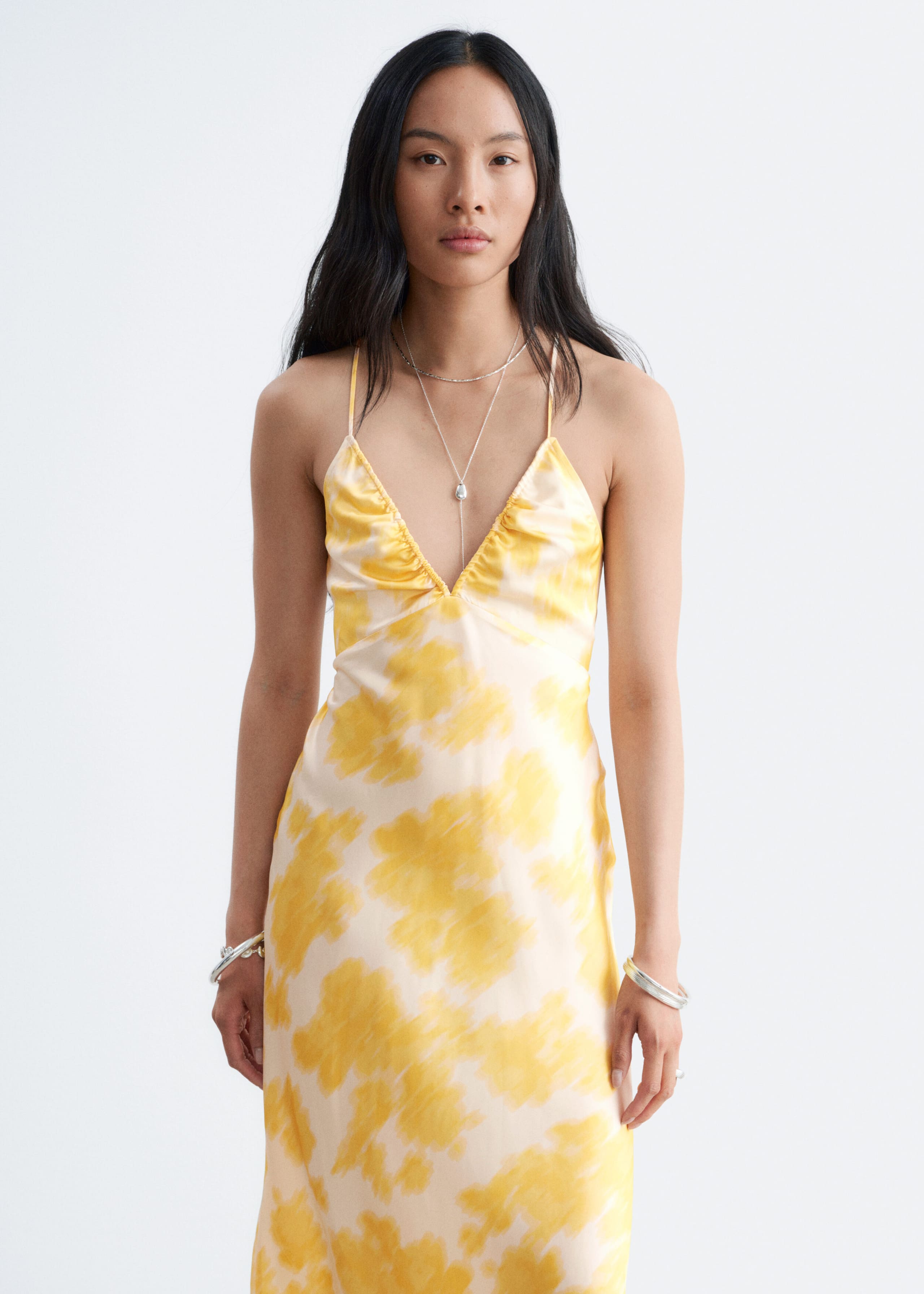 Robe combinaison midi en satin - Jaune - Lookbook
