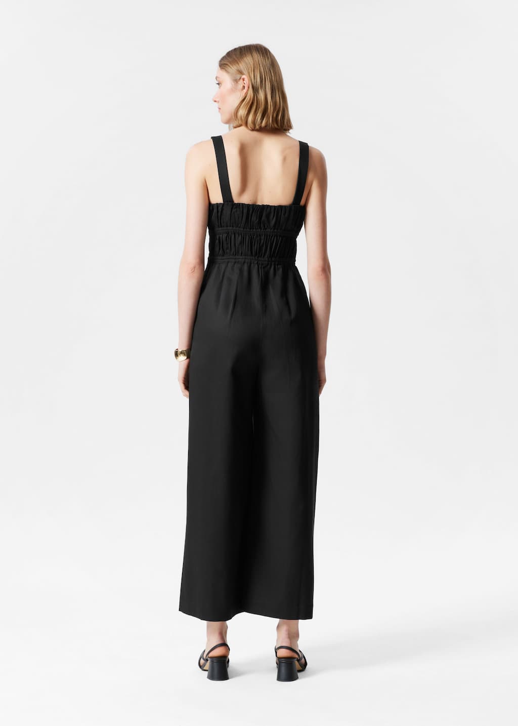 Image of Weiter ärmelloser Jumpsuit