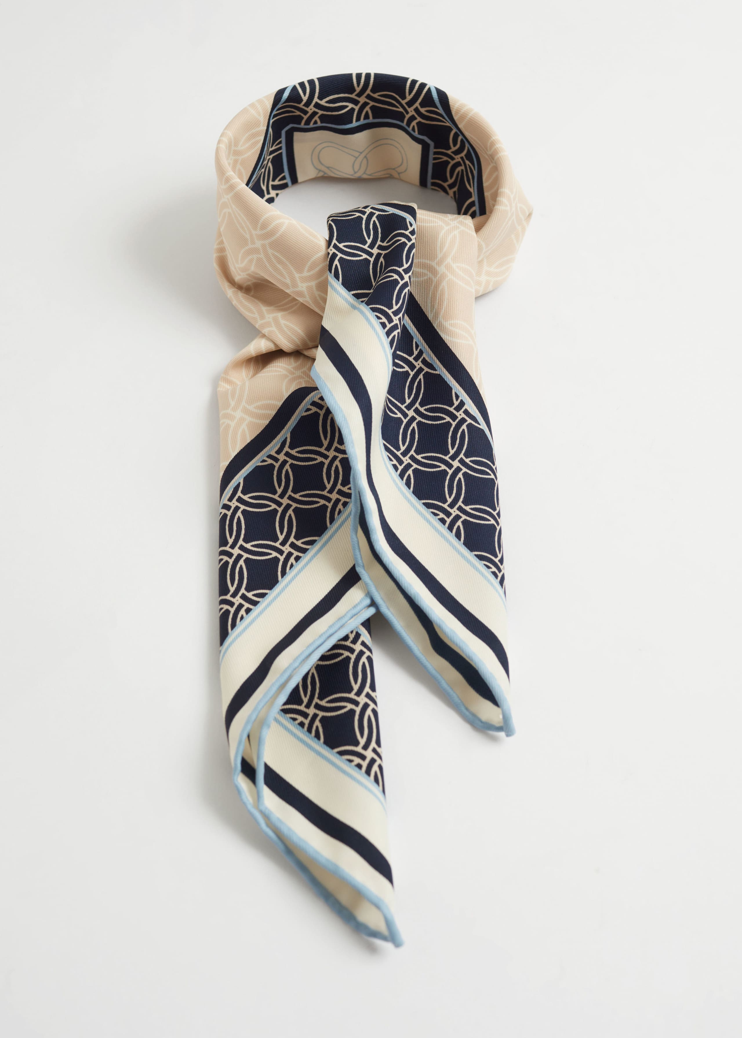 Chain Motif Square Scarf - Dark blue/Cream - Still Life