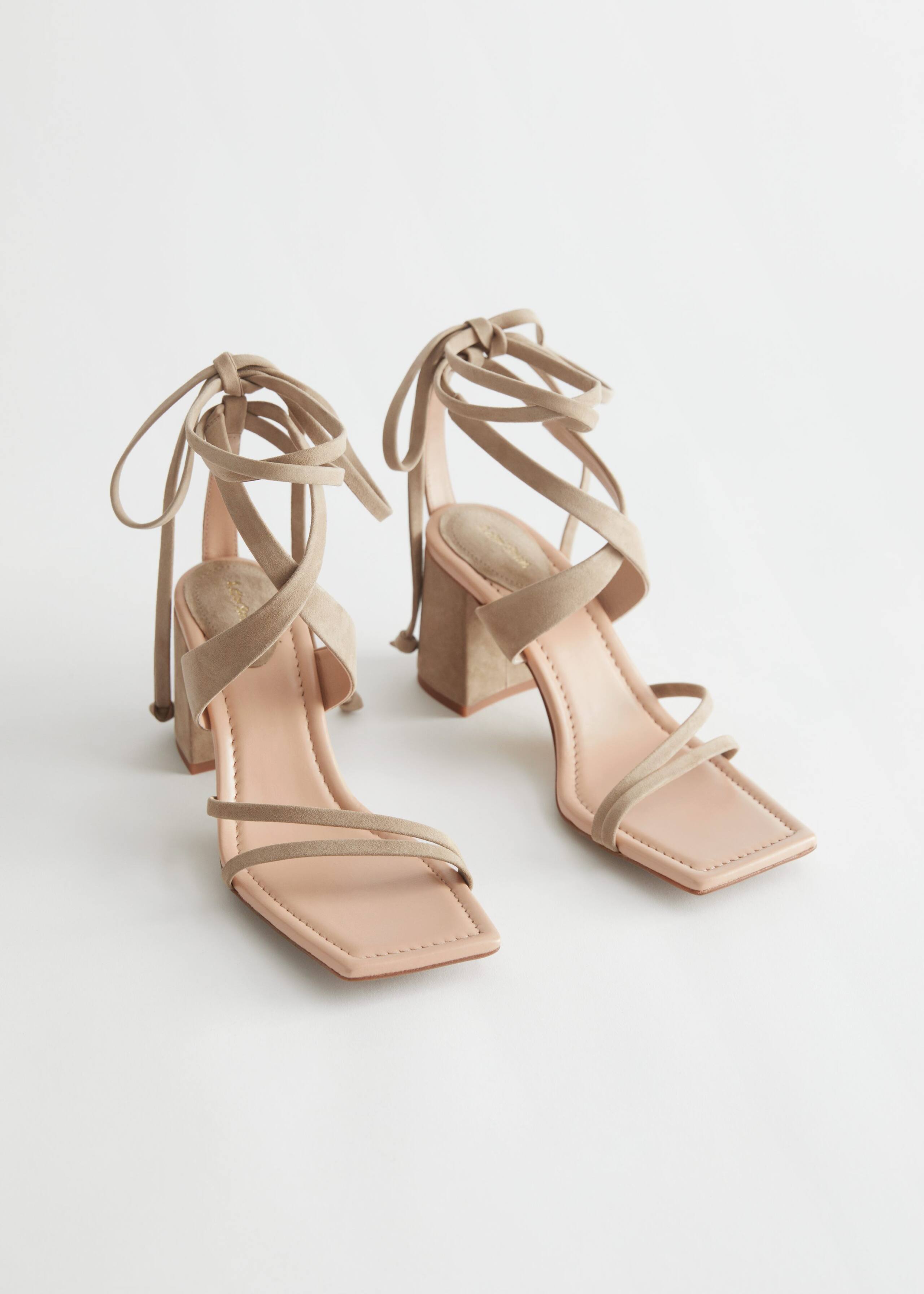 Block Heel Strappy Leather Sandals - Beige - Bodegón
