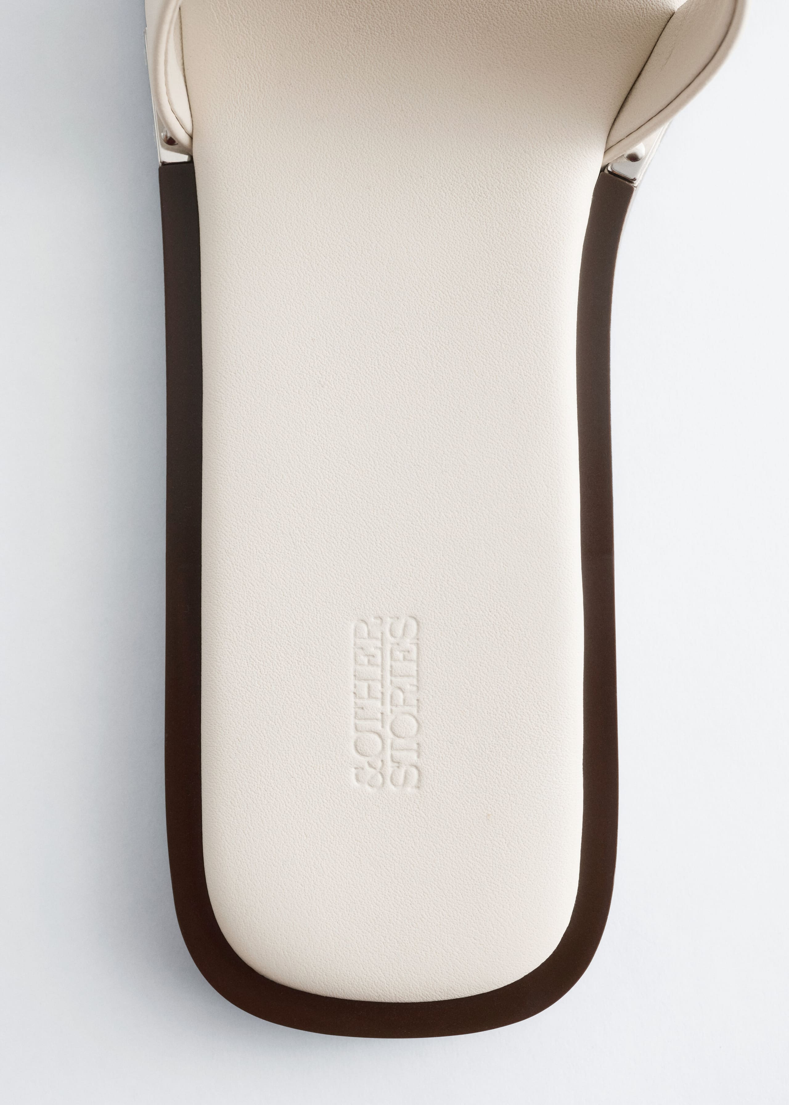 Image of Sandali in pelle con dettagli in metallo