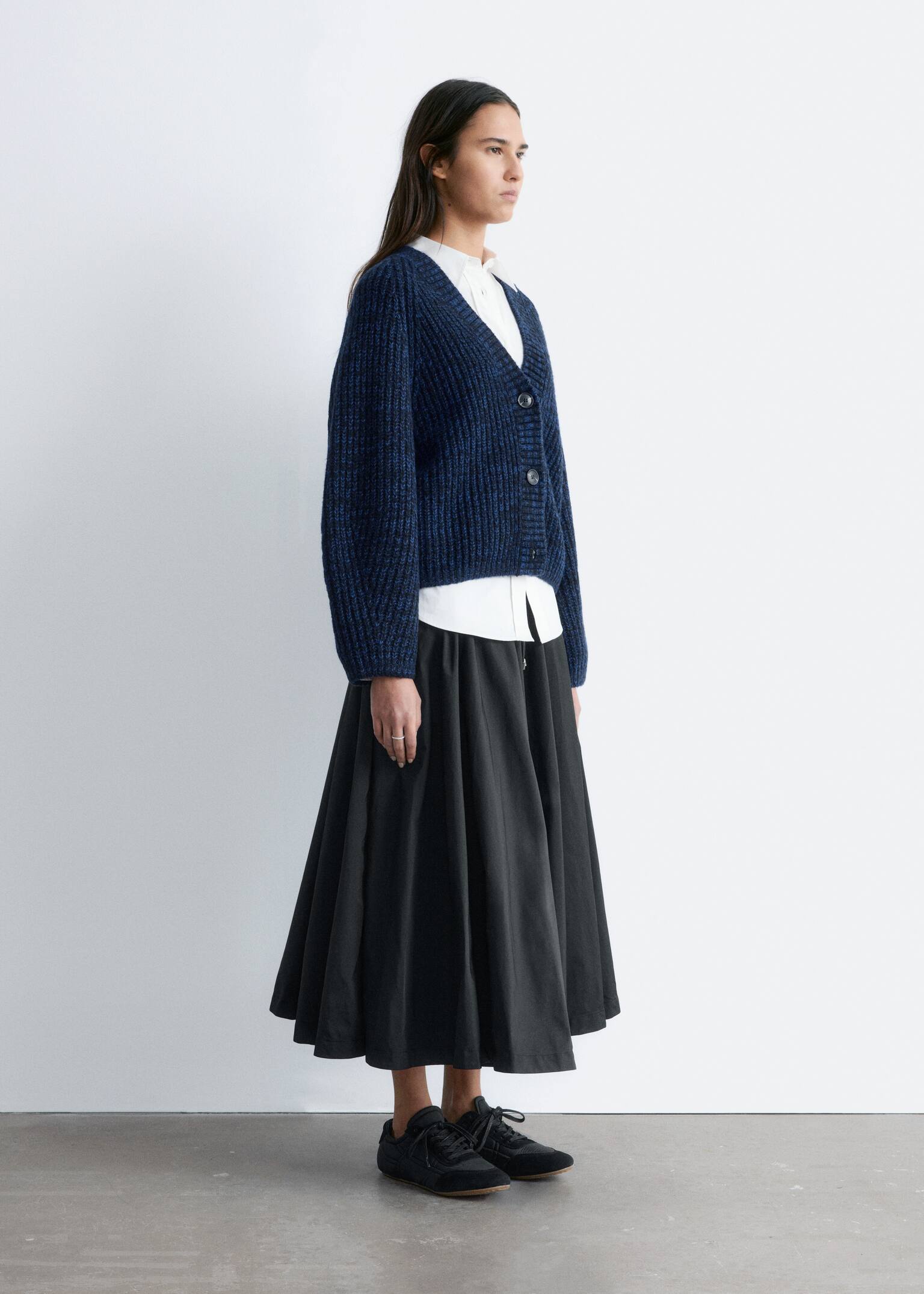 Kraftig ribstrikket cardigan - Blåmeleret/Mørkebrun - 4