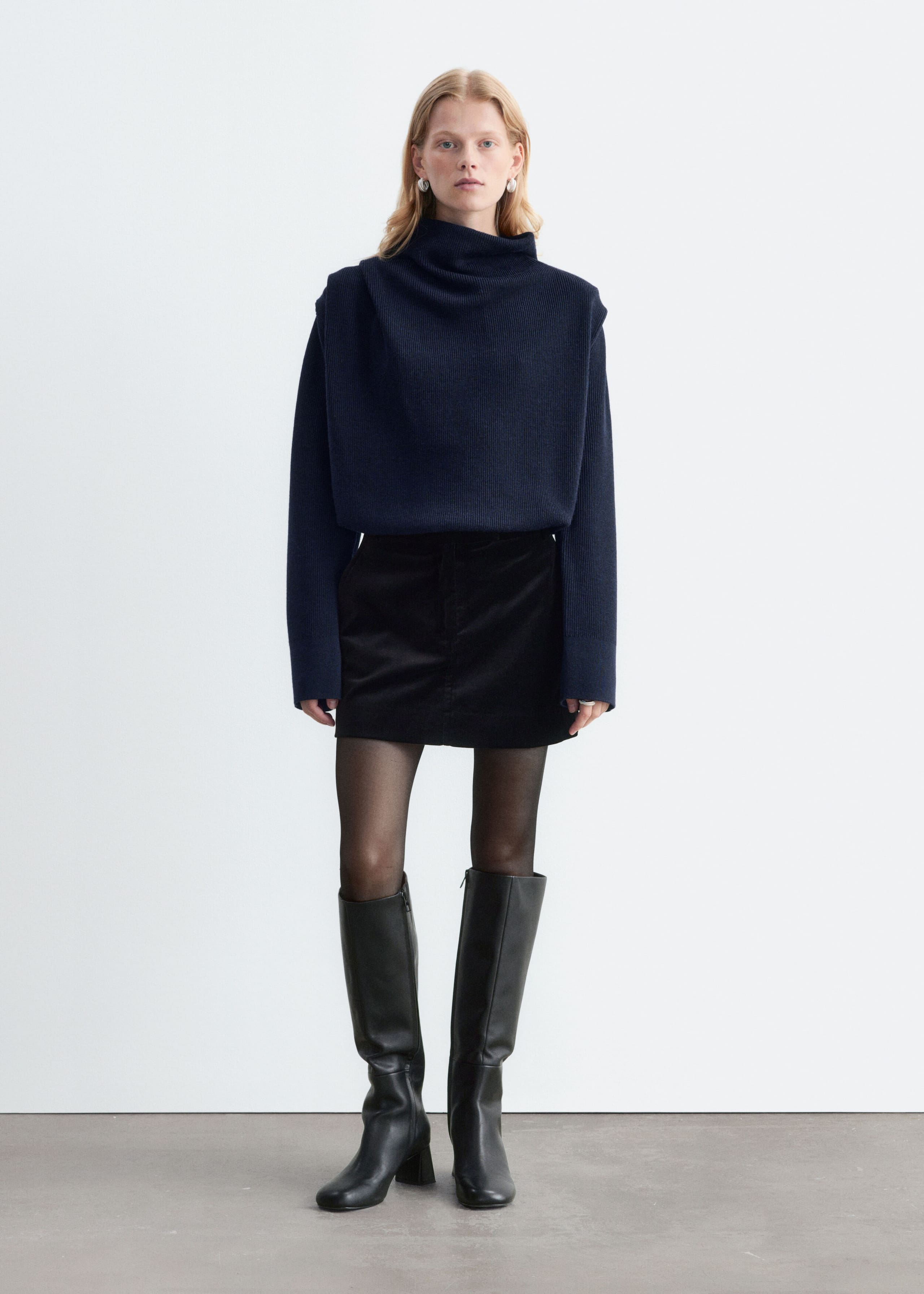 Velvet Mini Skirt - Black - Lookbook