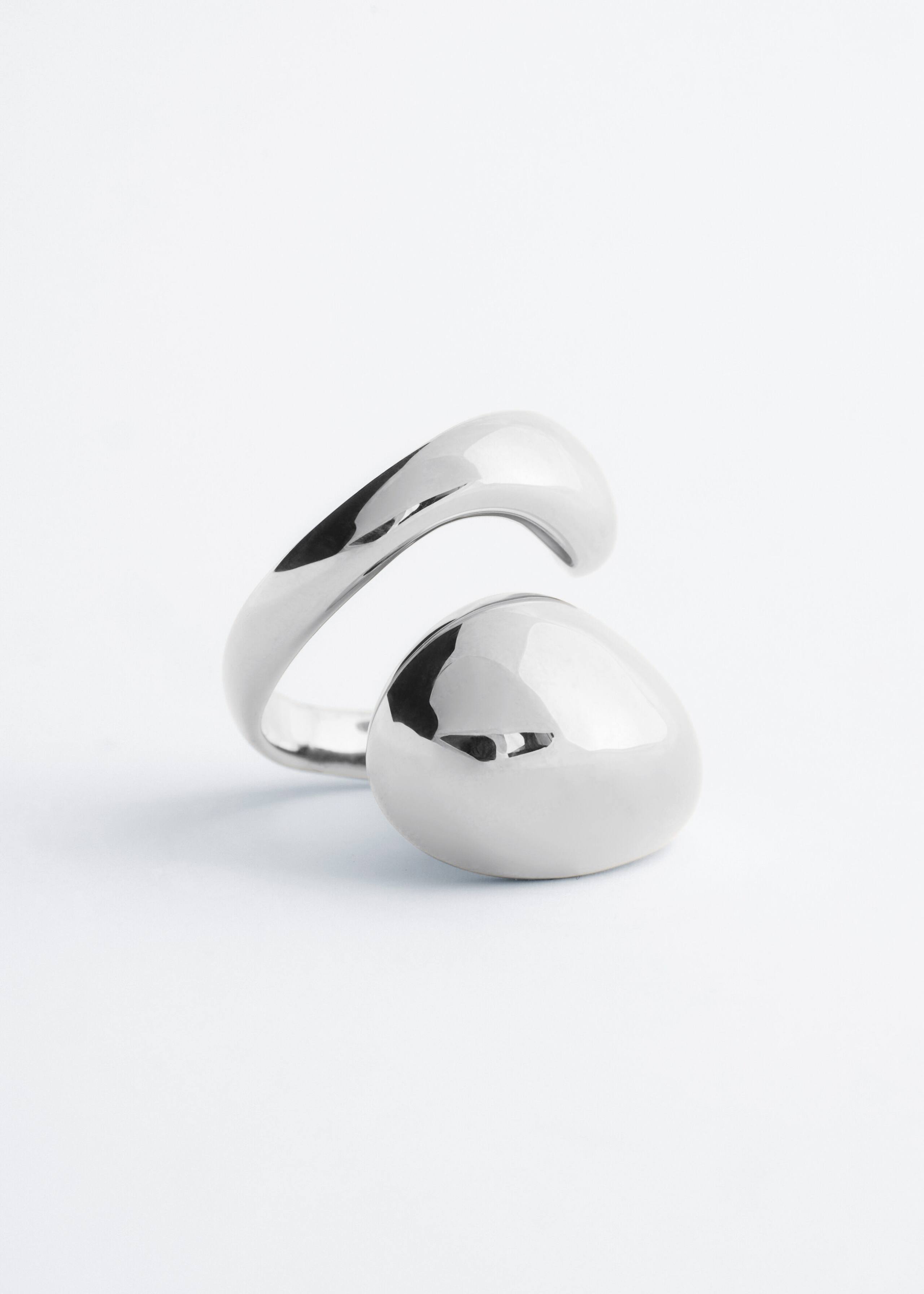 Double-Twist Sculptural Ring - Gold/Beige - Still Life