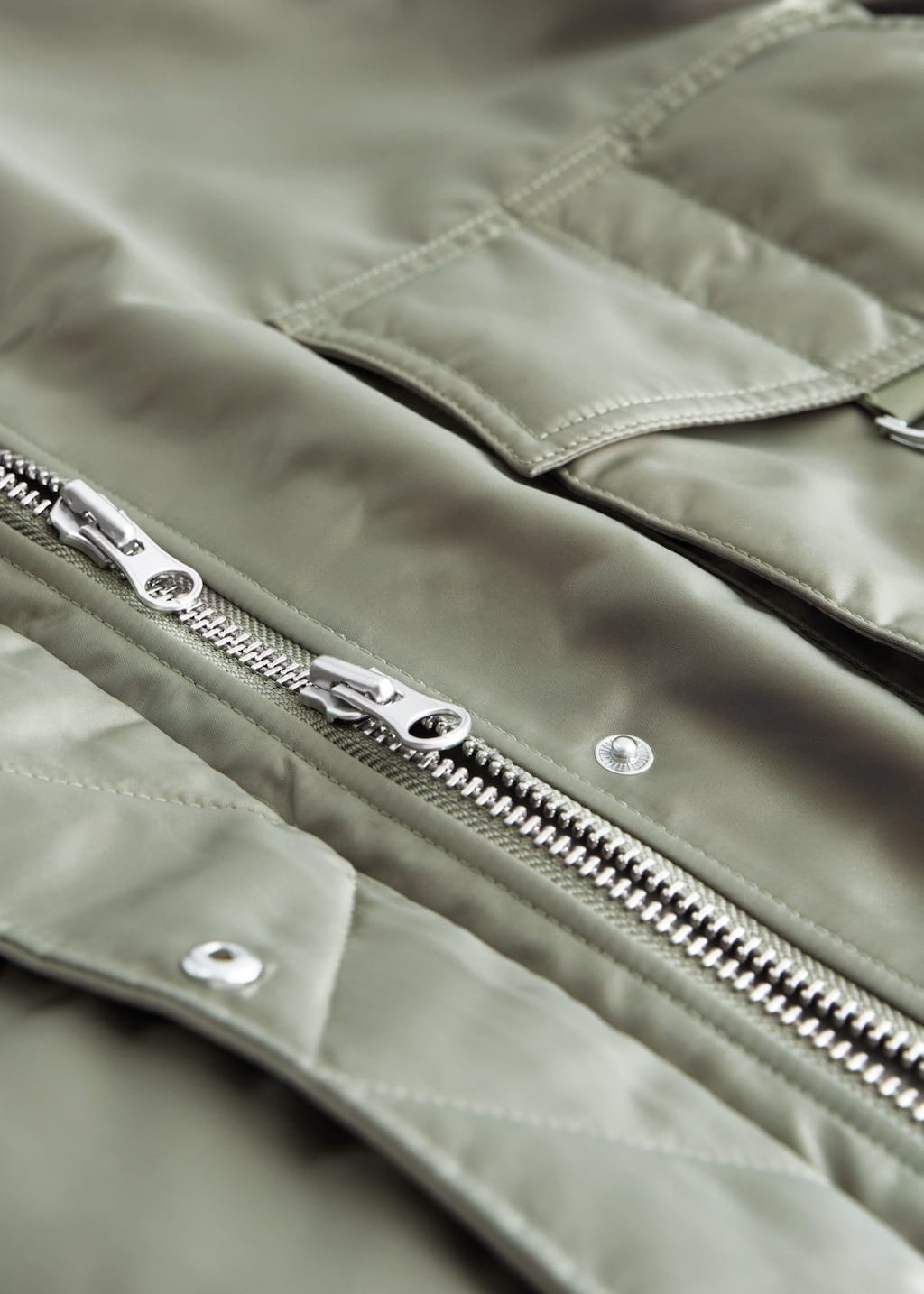 Oversized Satin Flight Jacket - {{variantName}} - Descriptive Detail
