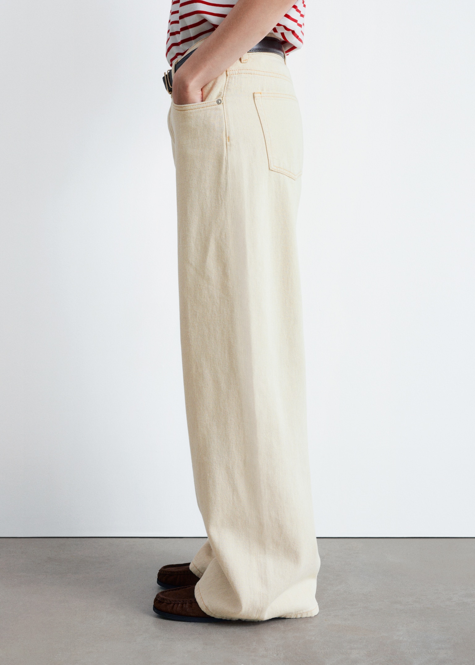Relaxed Wide-Leg Jeans - Beige/Black - 4