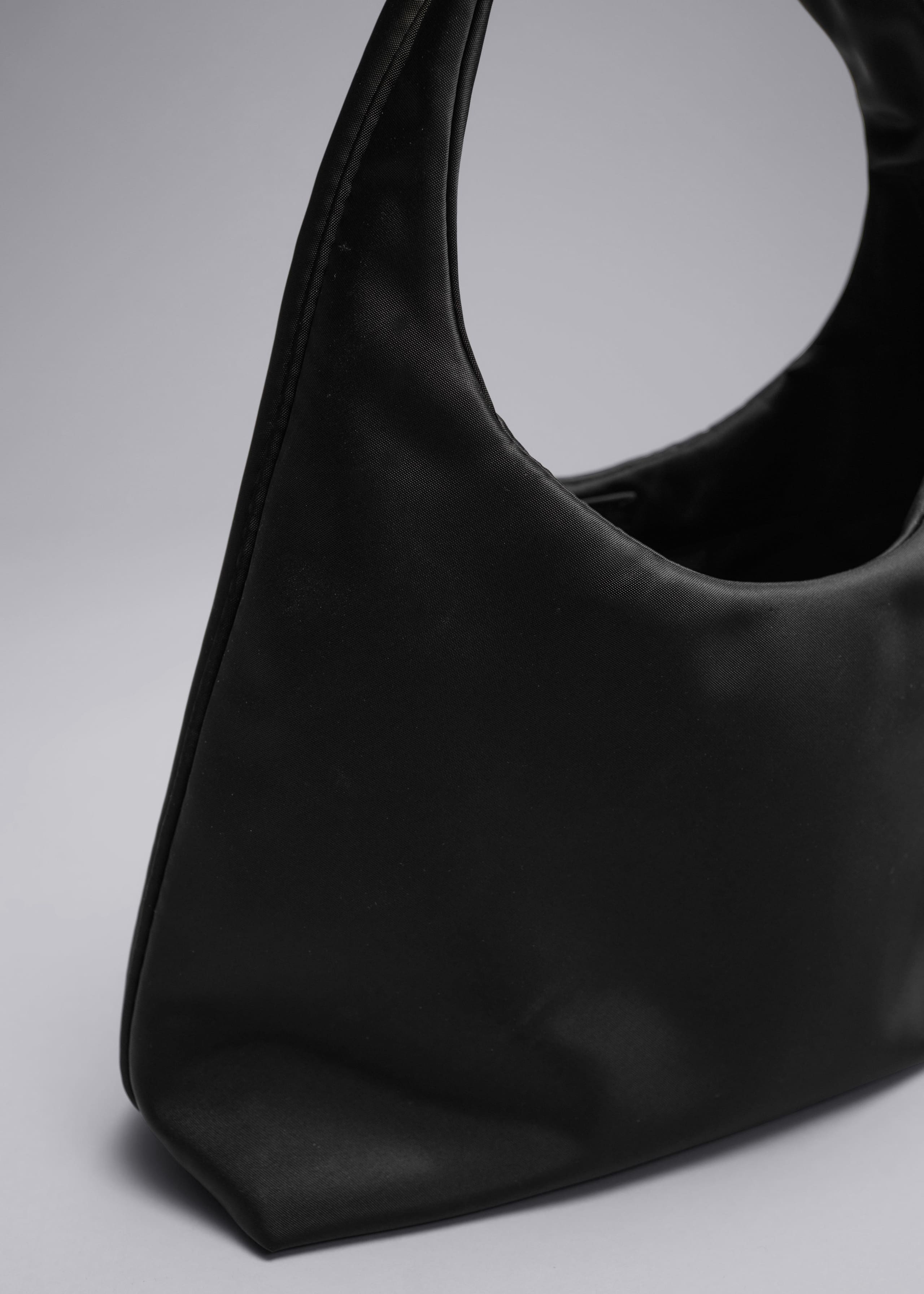 Mini borsa a spalla in nylon - Nero - Natura morta