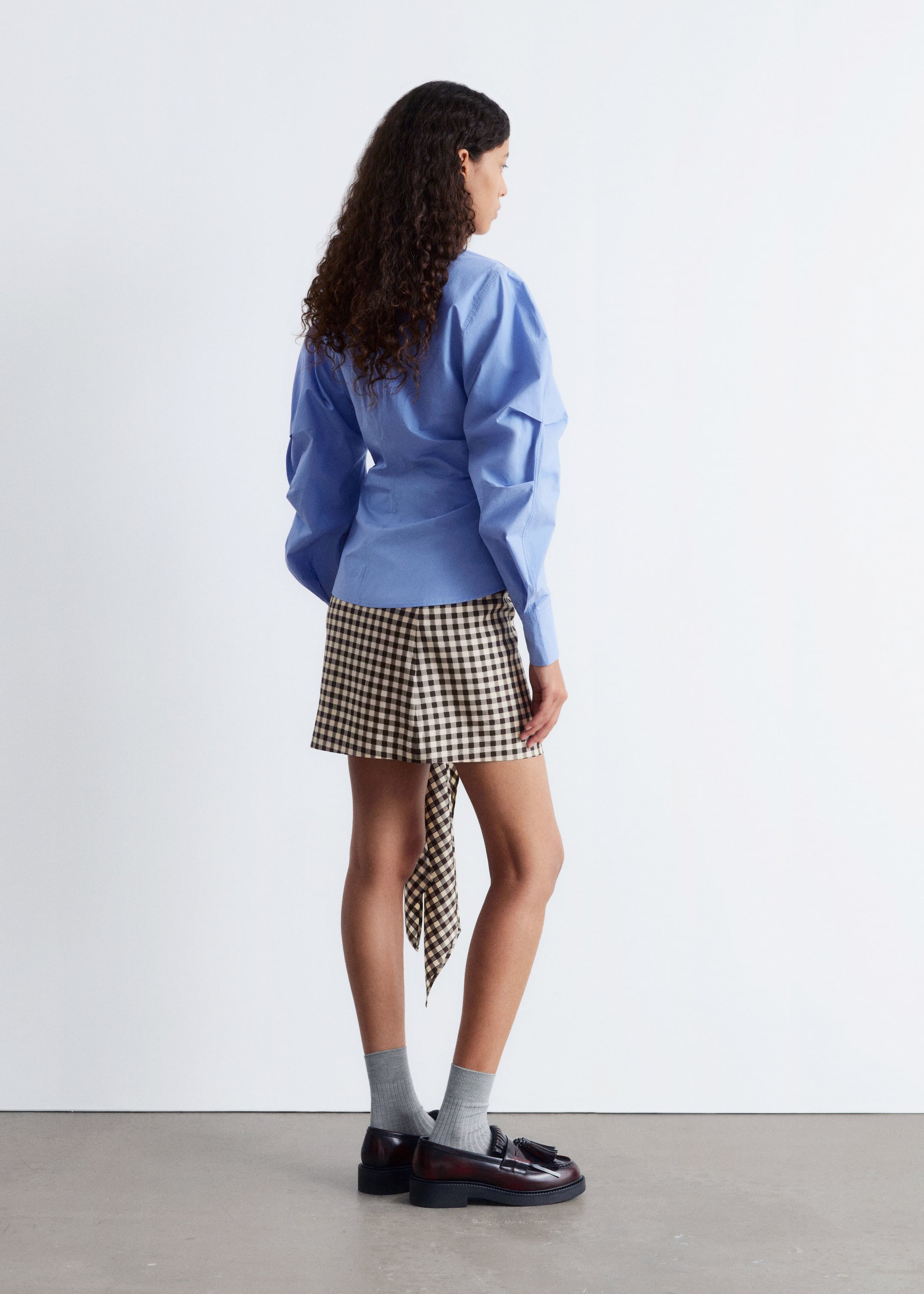 Grösseres Bild ansehen: Asymmetrisches Hemd aus Baumwolle - Mittelblau - DAMEN | H&M CH 6