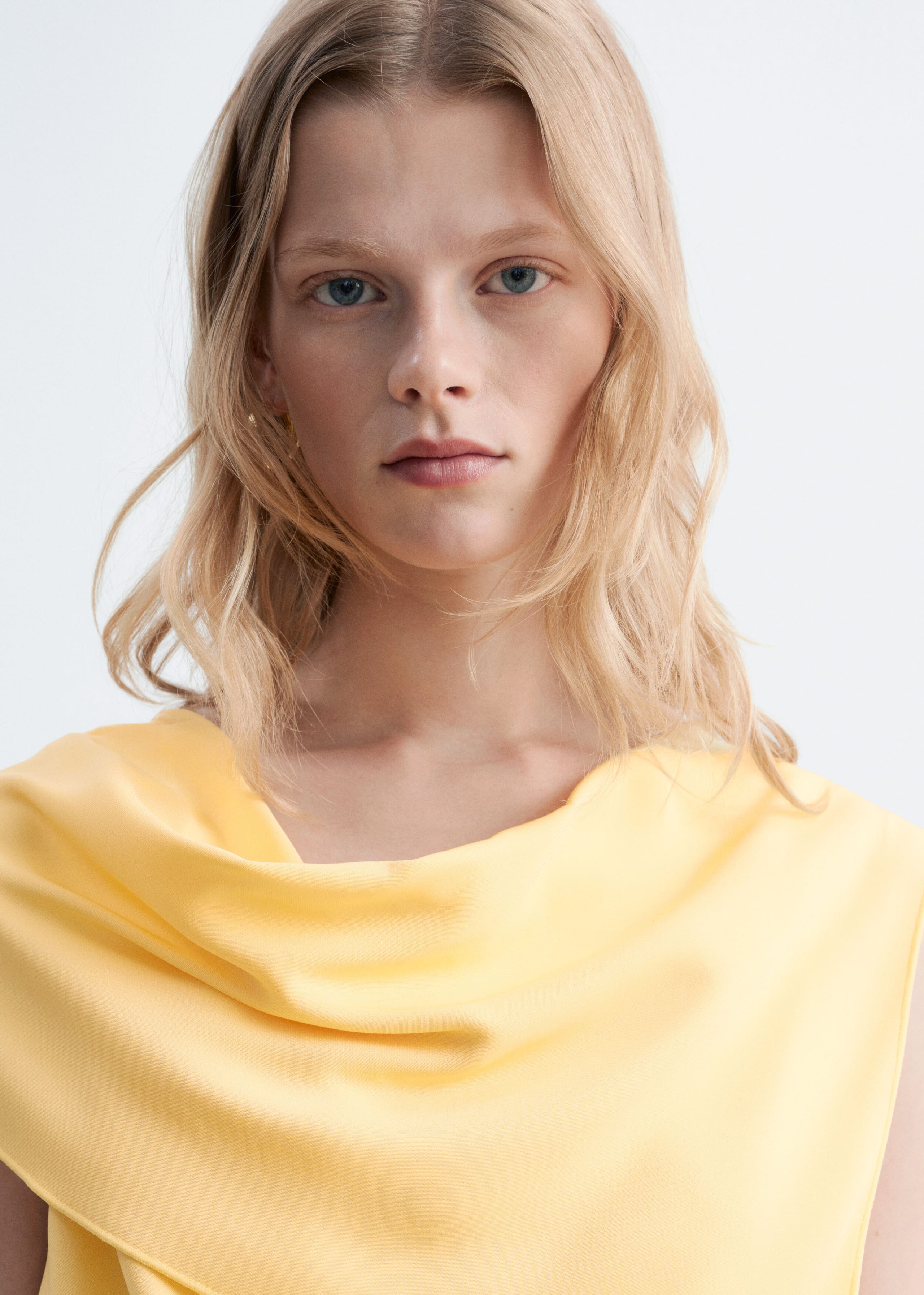Haut sans manches avec foulard - Jaune clair - Lookbook