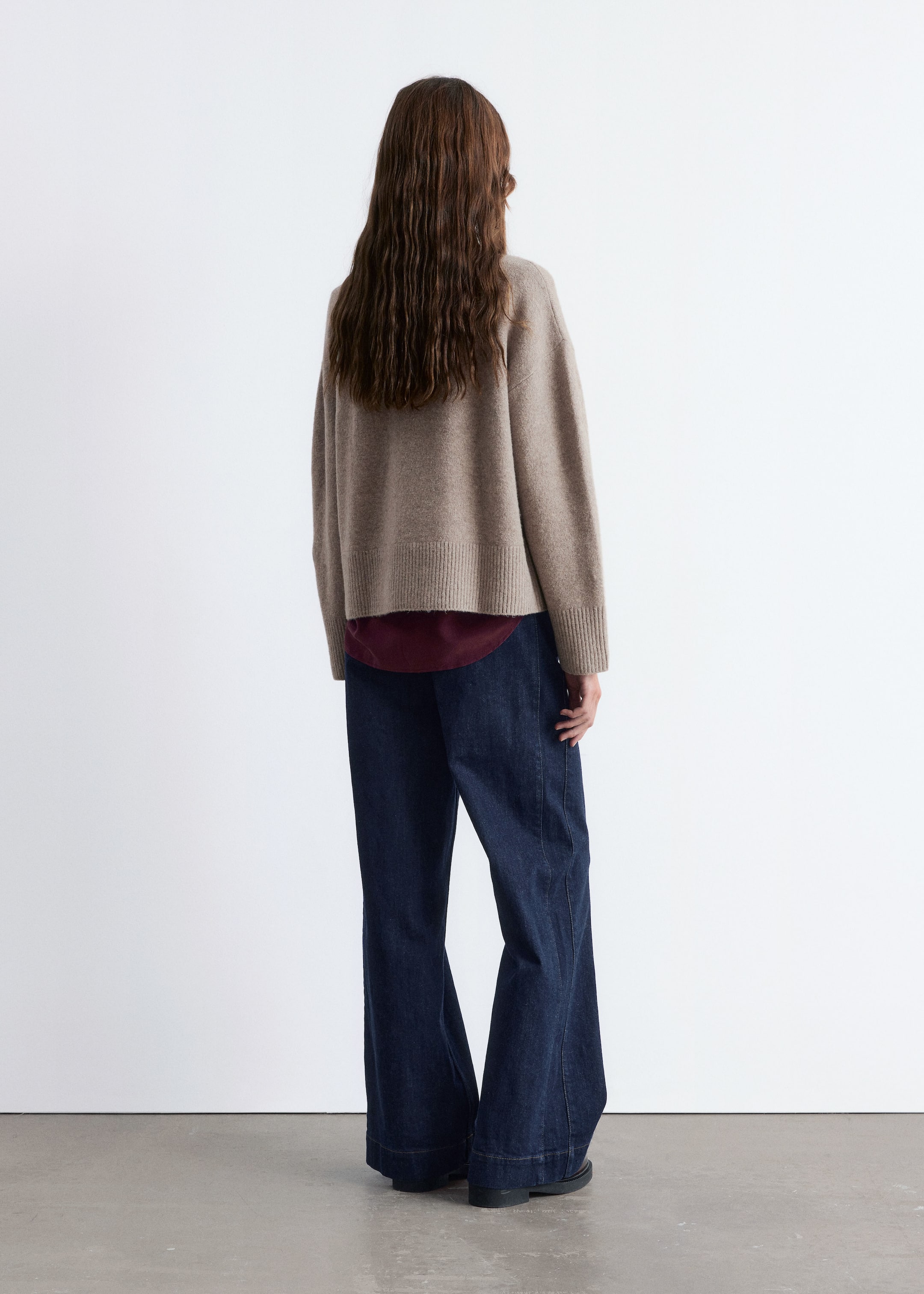 Visa större bild: Stickad tröja med avslappnad passform - Mullvad/beige - DAM | H&M SE 5