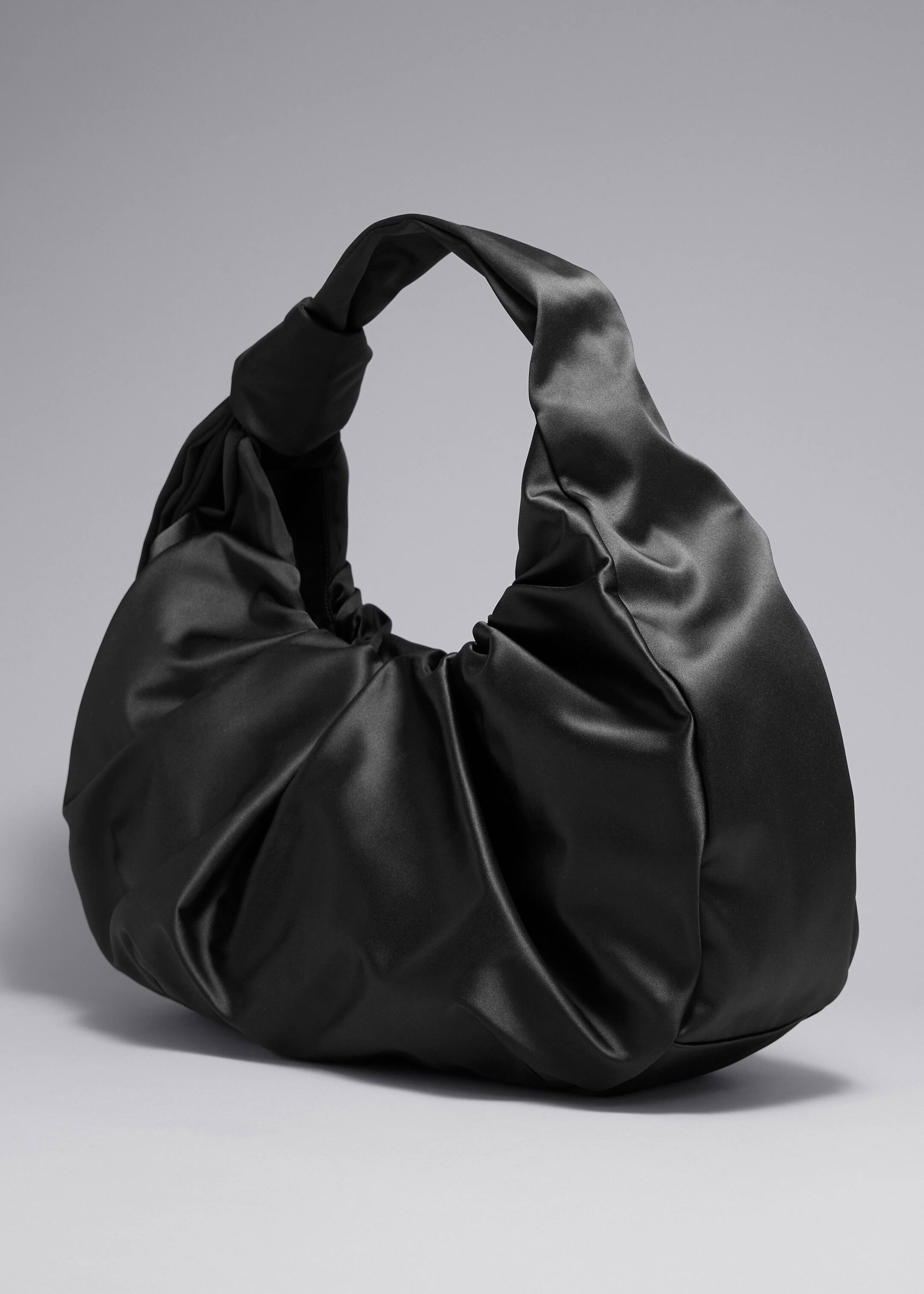 Größeres Bild ansehen: Große Satin-Schultertasche - Schwarz - Ladies | H&M DE 2
