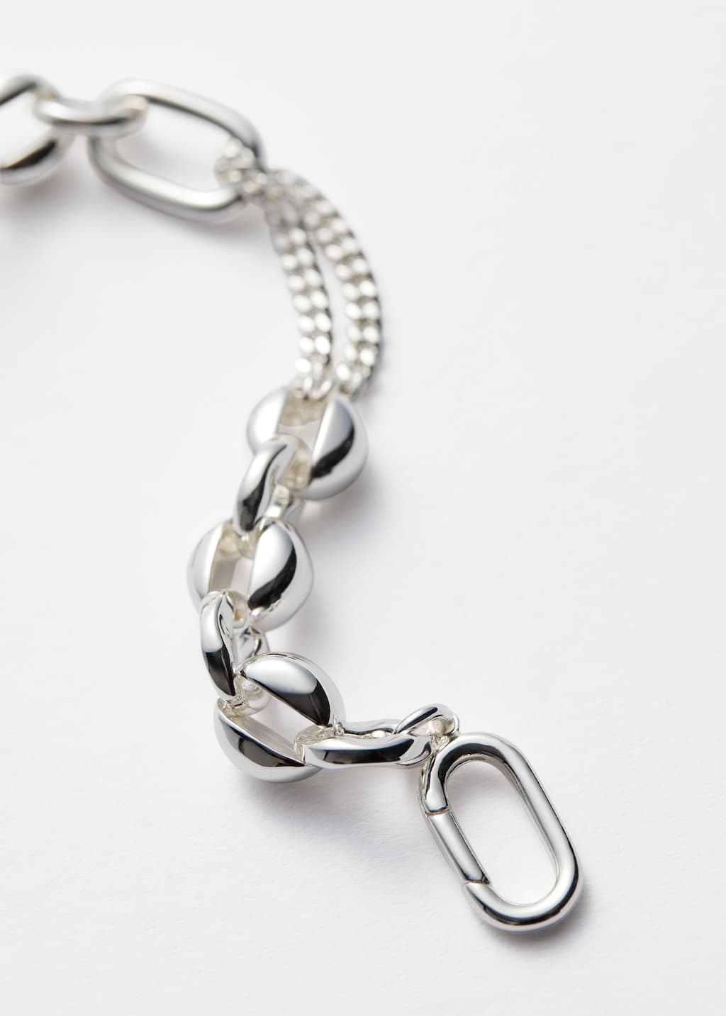 Pulsera de cadena mixta - {{variantName}} - Detalle descriptivo