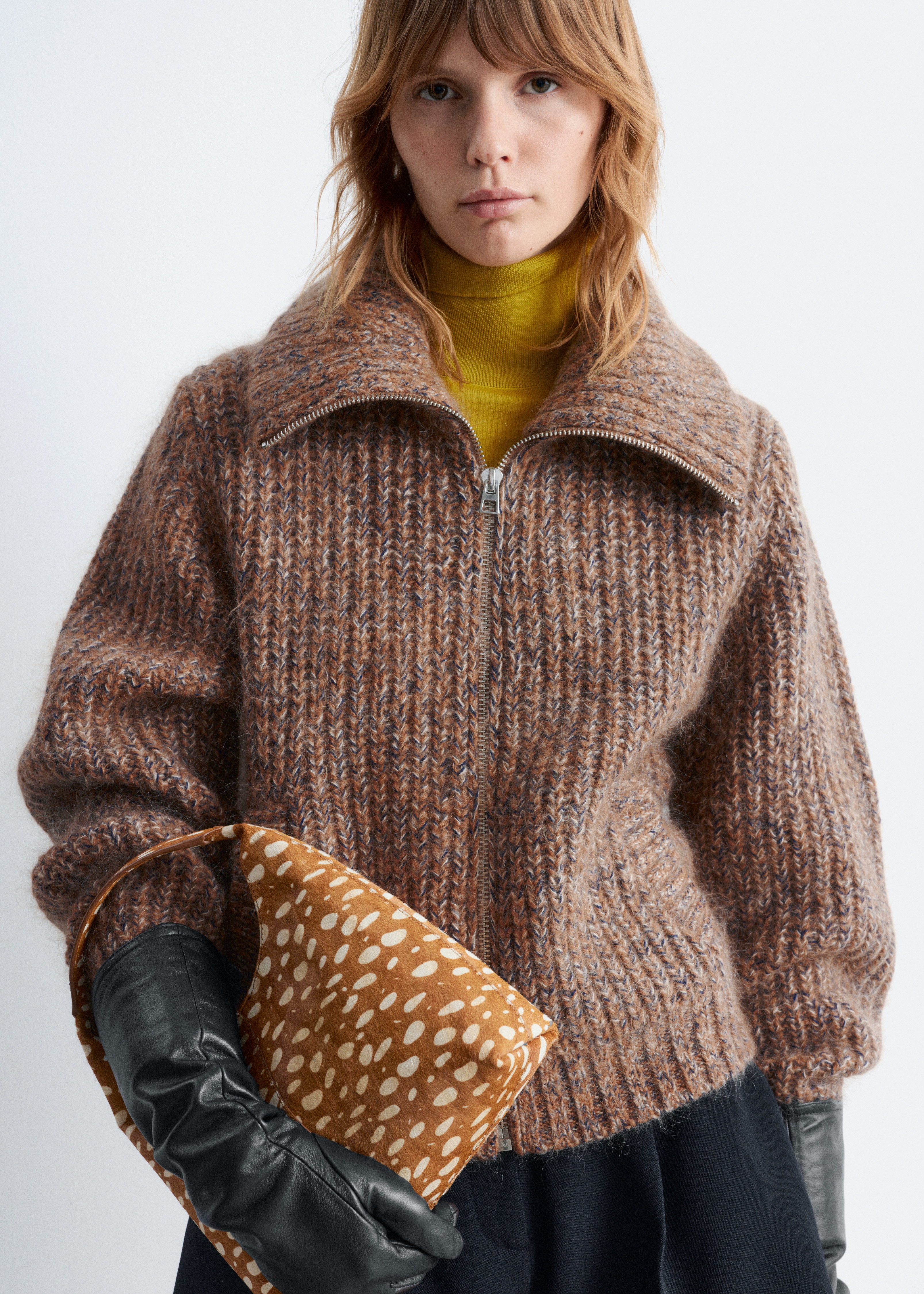 Tactile Leather Shoulder Bag - Тъмнобежов с еленов принт