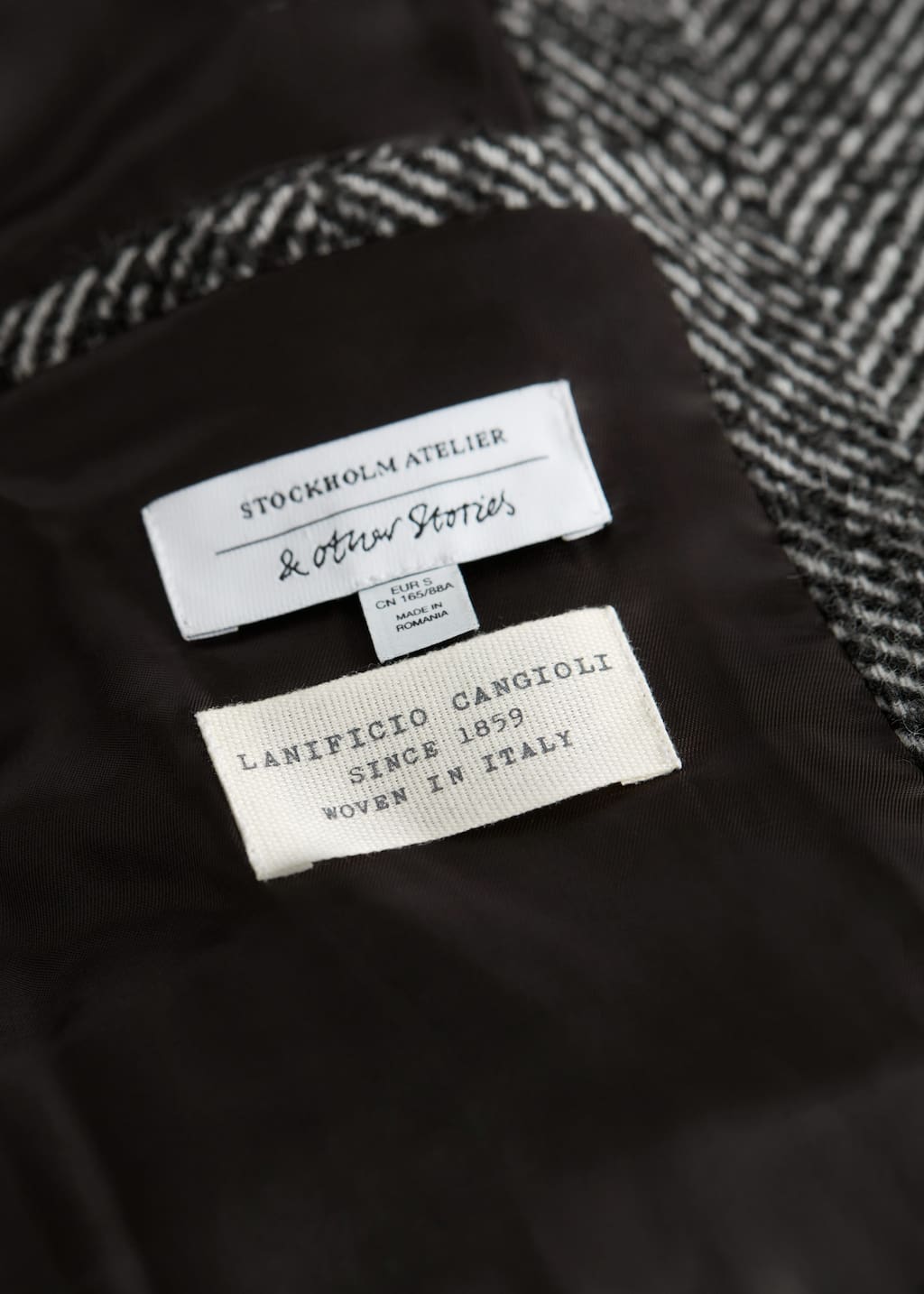 Voluminous Belted Wool Coat - {{variantName}} - Descriptive Detail
