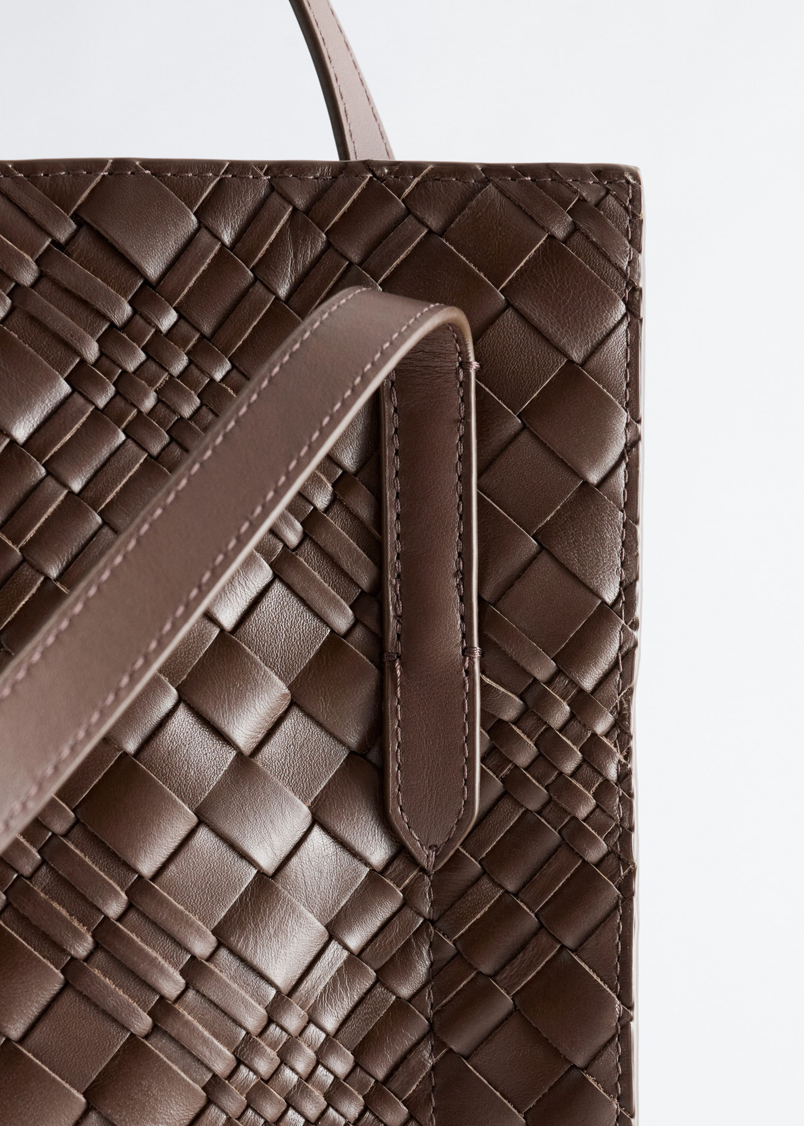 Open Braided Leather Tote - {{variantName}} - Descriptive Detail