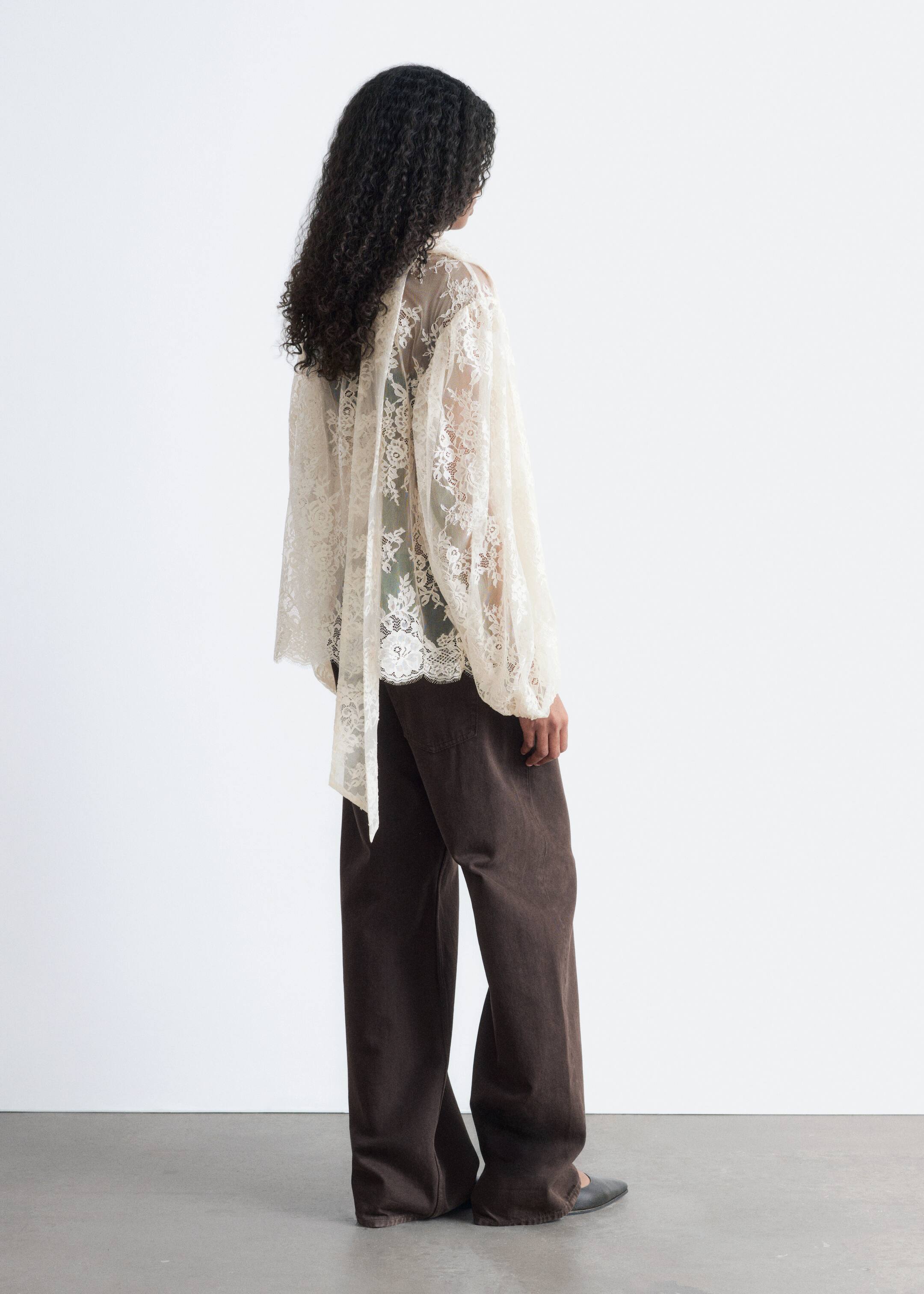 Grotere afbeelding bekijken: Kanten blouse met strik - Wit - DAMES | H&M NL 5