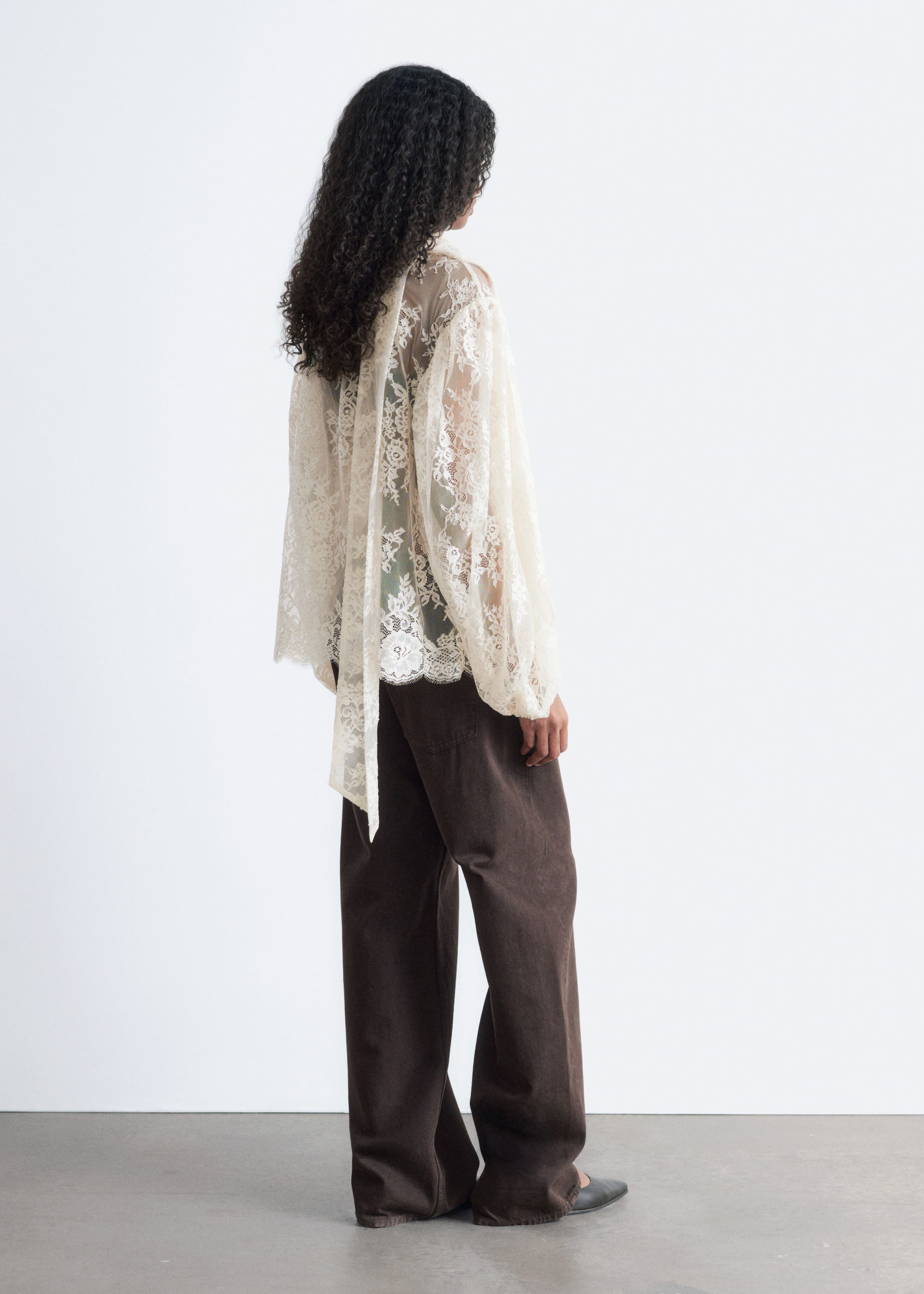 Blouse en dentelle à ruban noué - Vert kaki - Lookbook