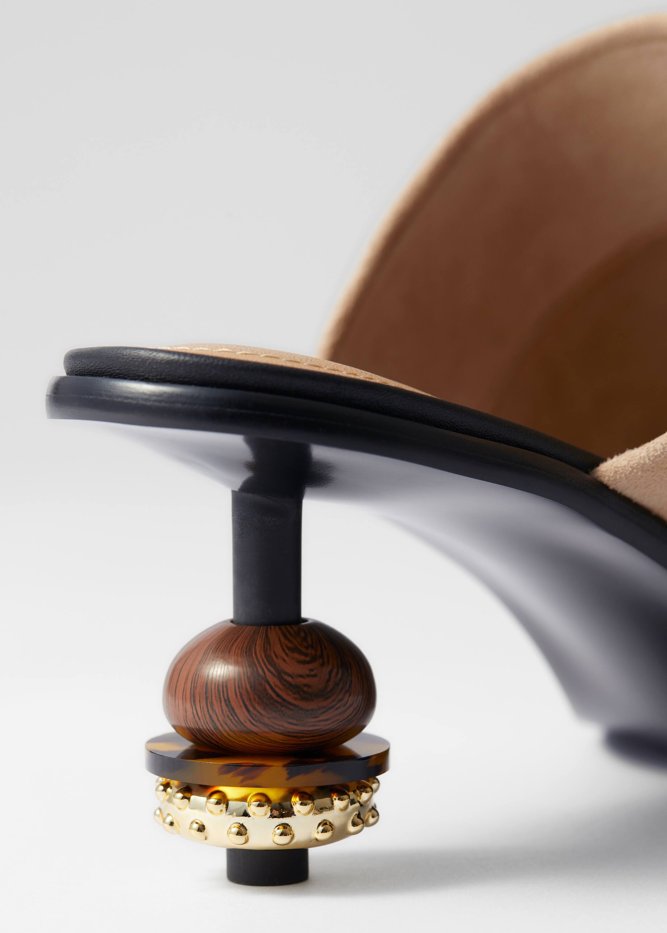 Προβολή μεγαλύτερης εικόνας: Δερμάτινα Mules με Διακοσμητικές Χάντρες - Μπεζ - Ladies | H&M GR 5