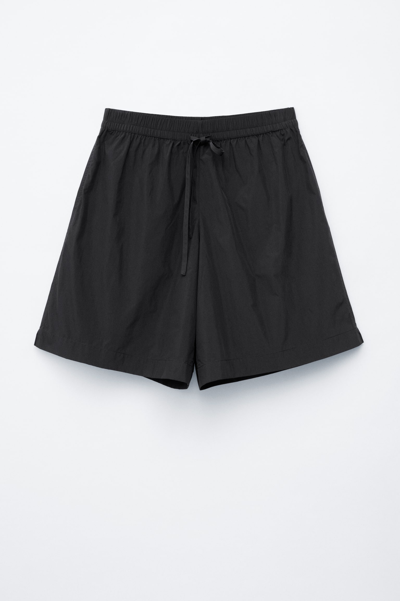 Calções com cordão até ao joelho - Preto - 2