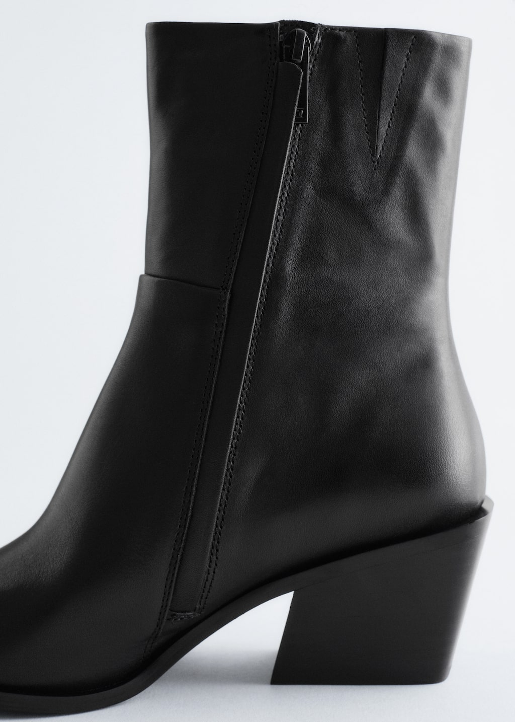 Image of Sleek Leather Cowboy Boots
