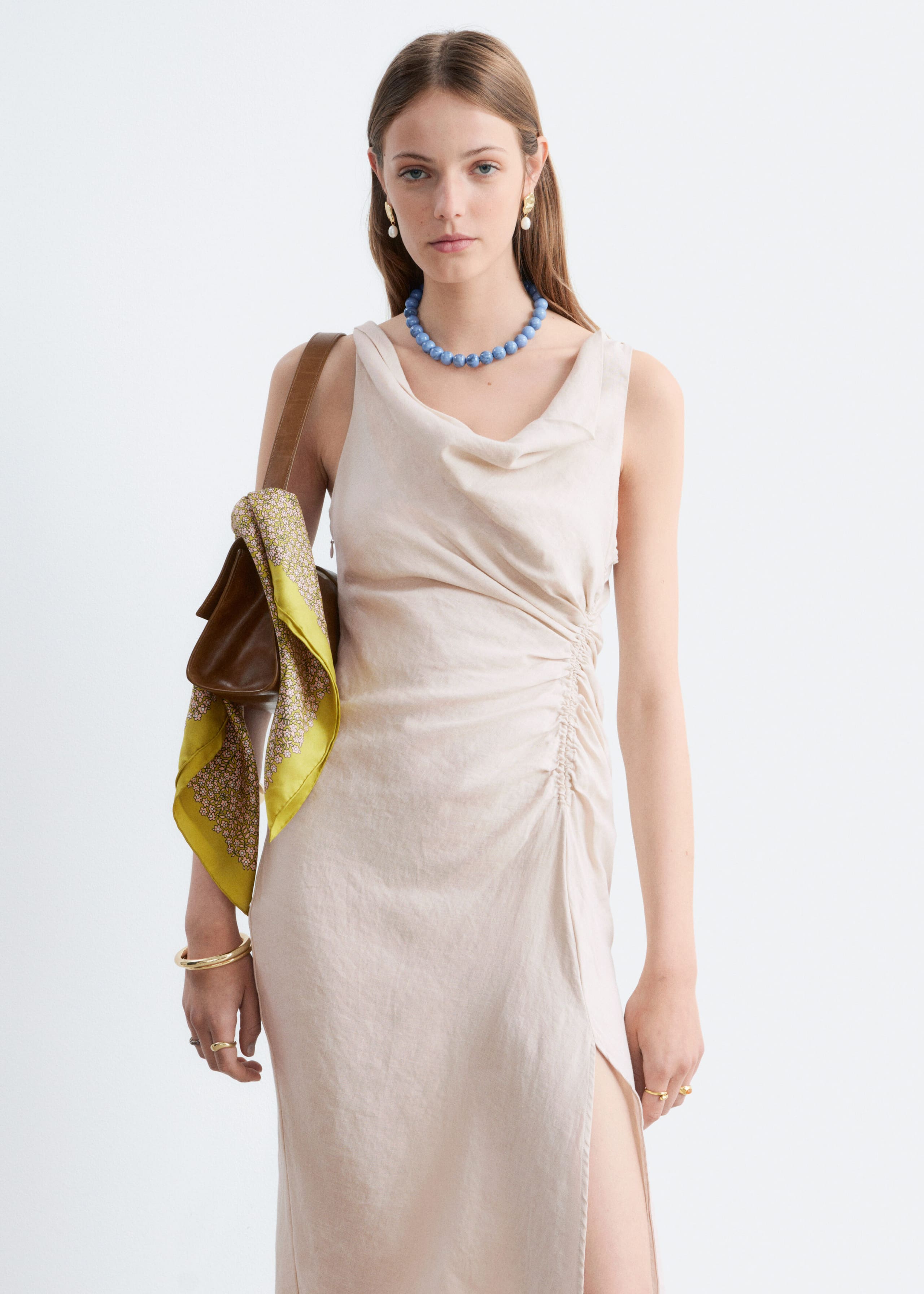Twist-Strap Linen Midi Dres - Dark Brown - Lookbook
