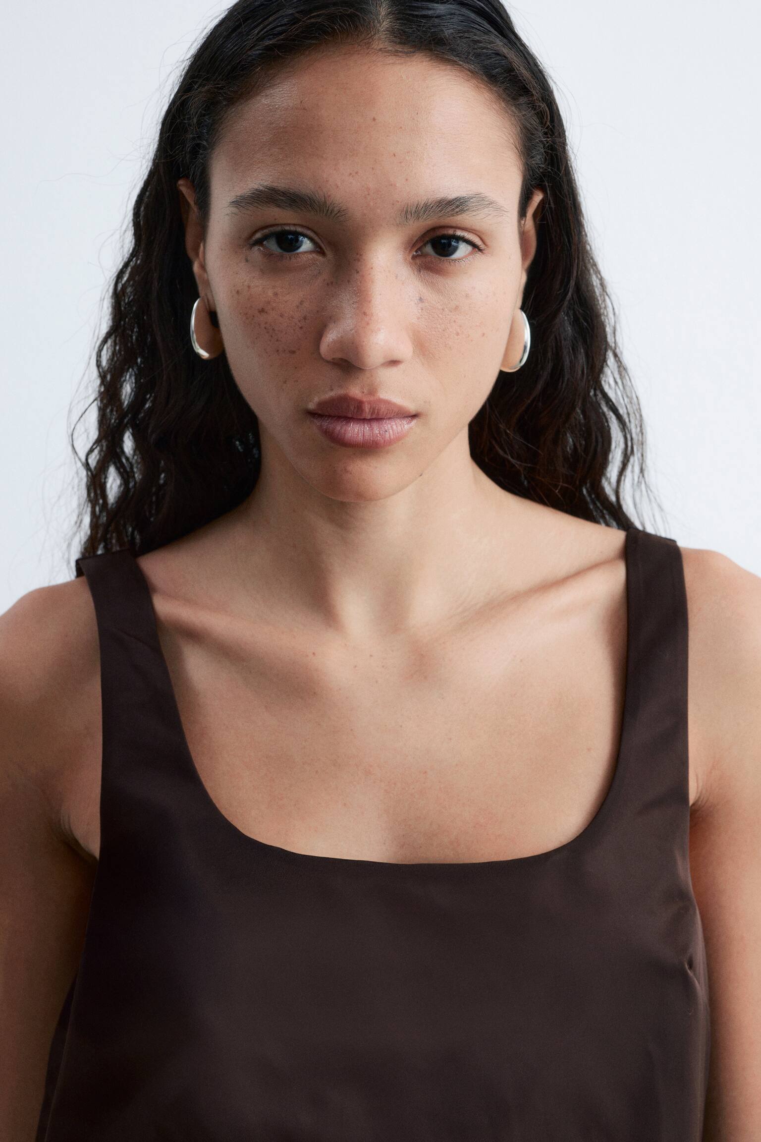 Mini abito scultoreo con coulisse - Marrone scuro - 3