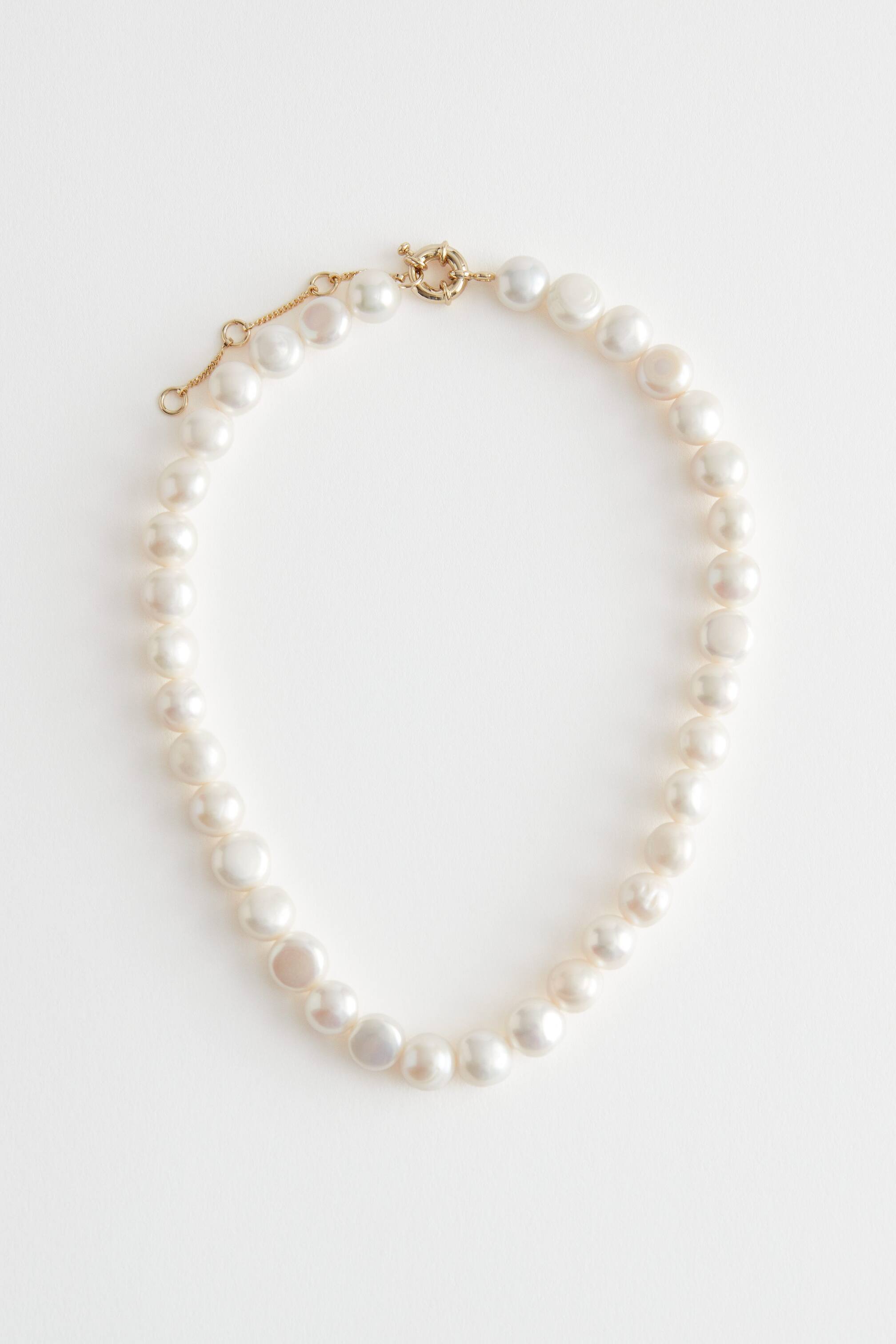 Visa större bild: Pärlhalsband - Vit - DAM | H&M SE 1