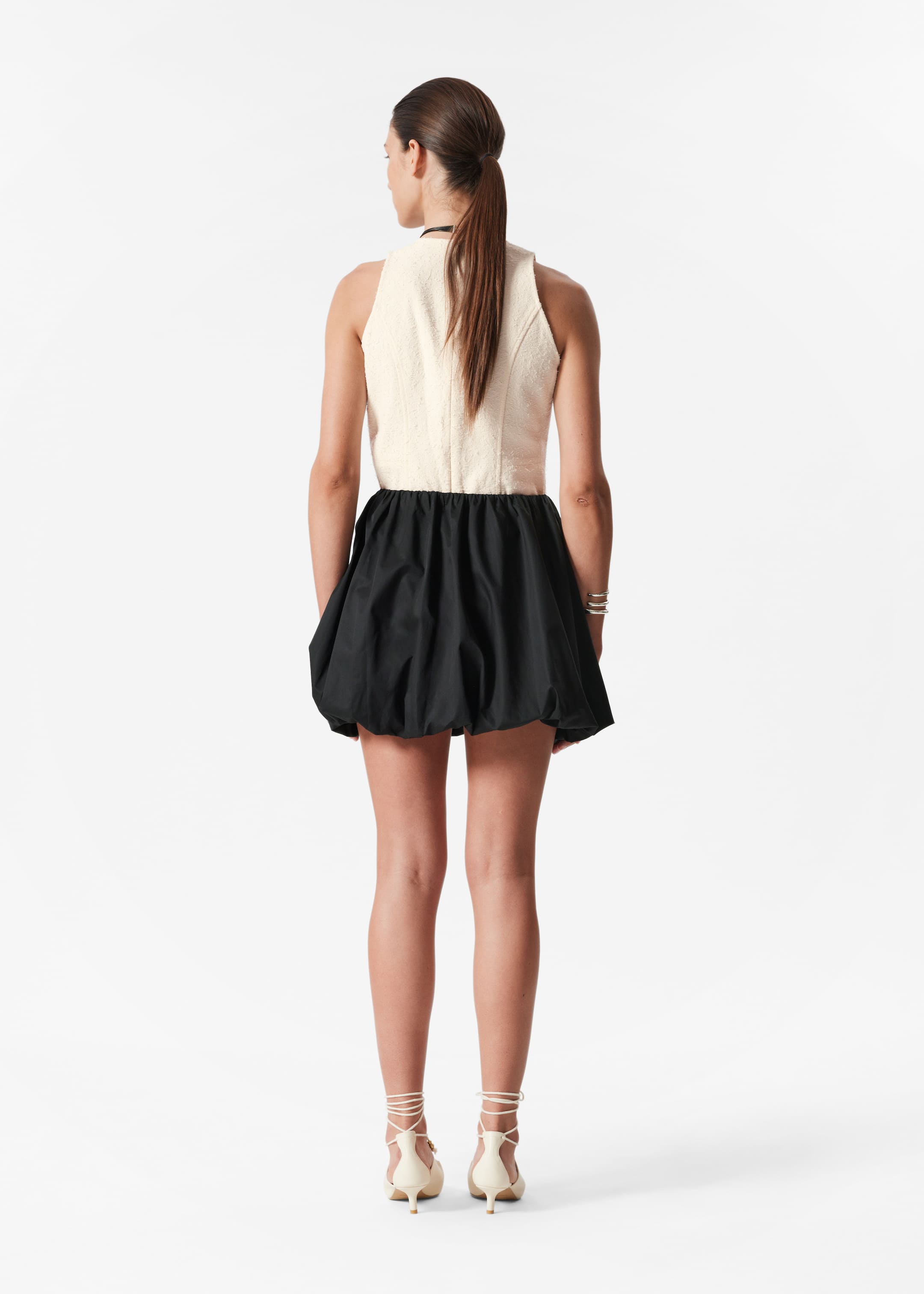 Zobacz większy obraz: Spódnica mini w kształcie bombki - Czarny - ONA | H&M PL 3