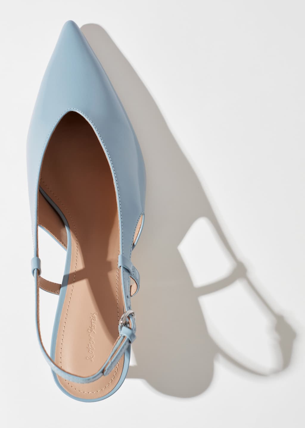Image of Escarpins classiques à bride arrière en cuir