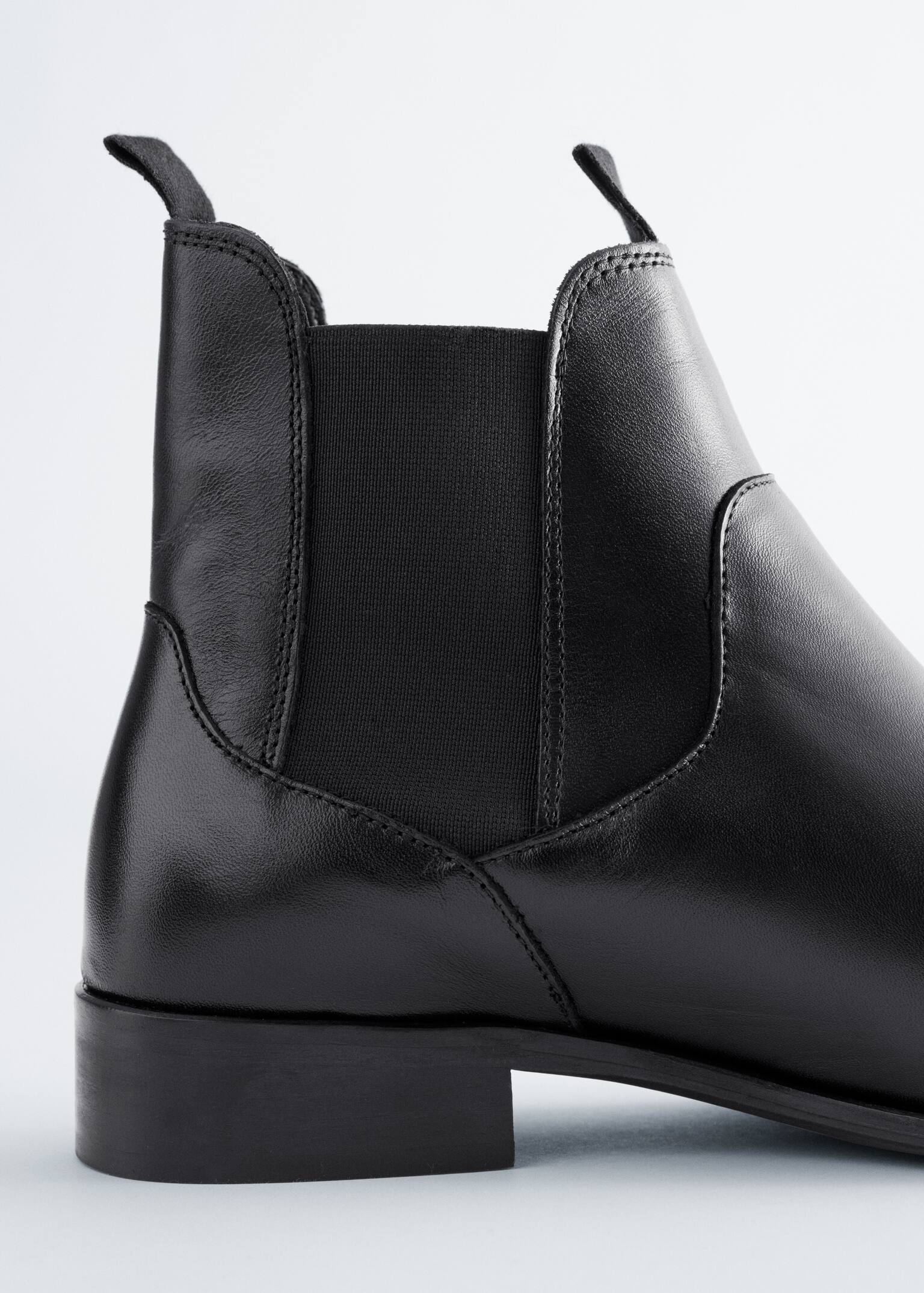 Pointed-Toe Leather Chelsea Boots - Negro - 3