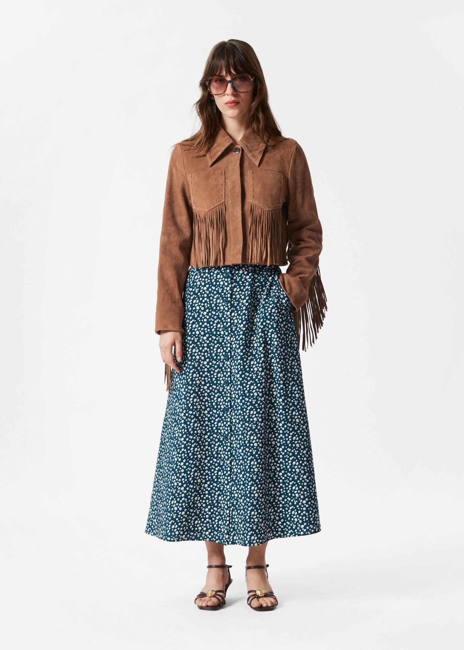 Falda midi abotonada de corte acampanado - Estampado azul marino/beige/Estampado sobre blanco/Floral