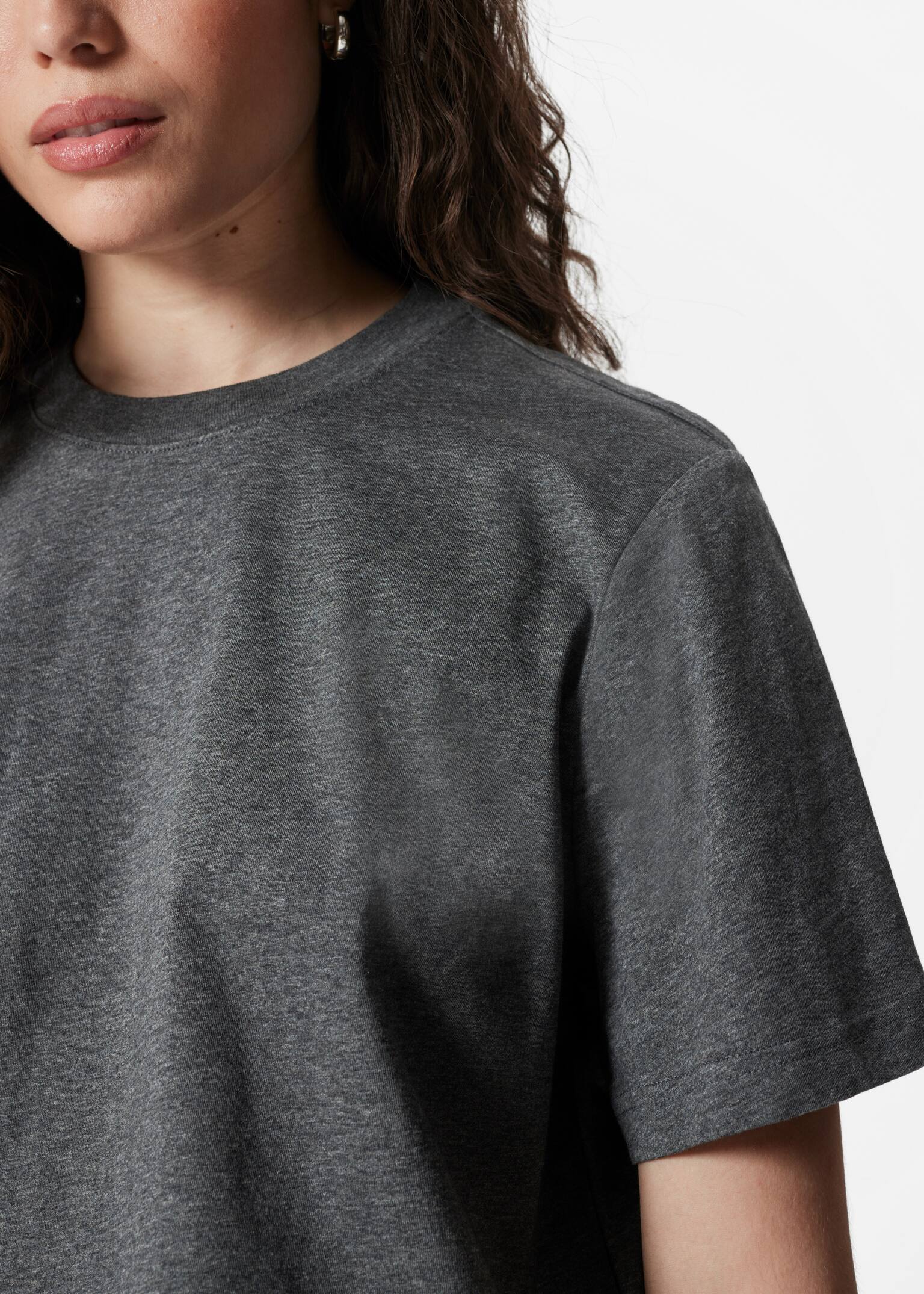T-shirt met ronde hals - Donkergrijs gemêleerd/Wit/Zwart/Taupe/Rood/Lichtgroen/Donkerbruin/Vaalblauw - 3