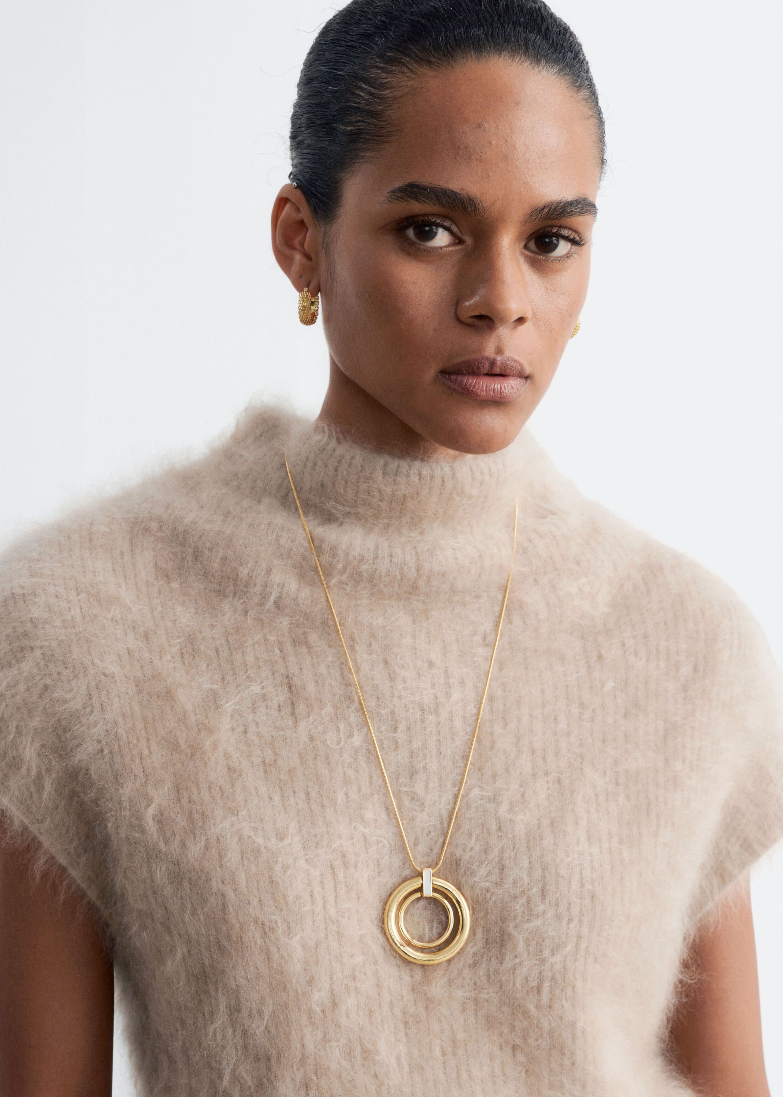 Double-Circle Pendant Necklace - Silver - Lookbook