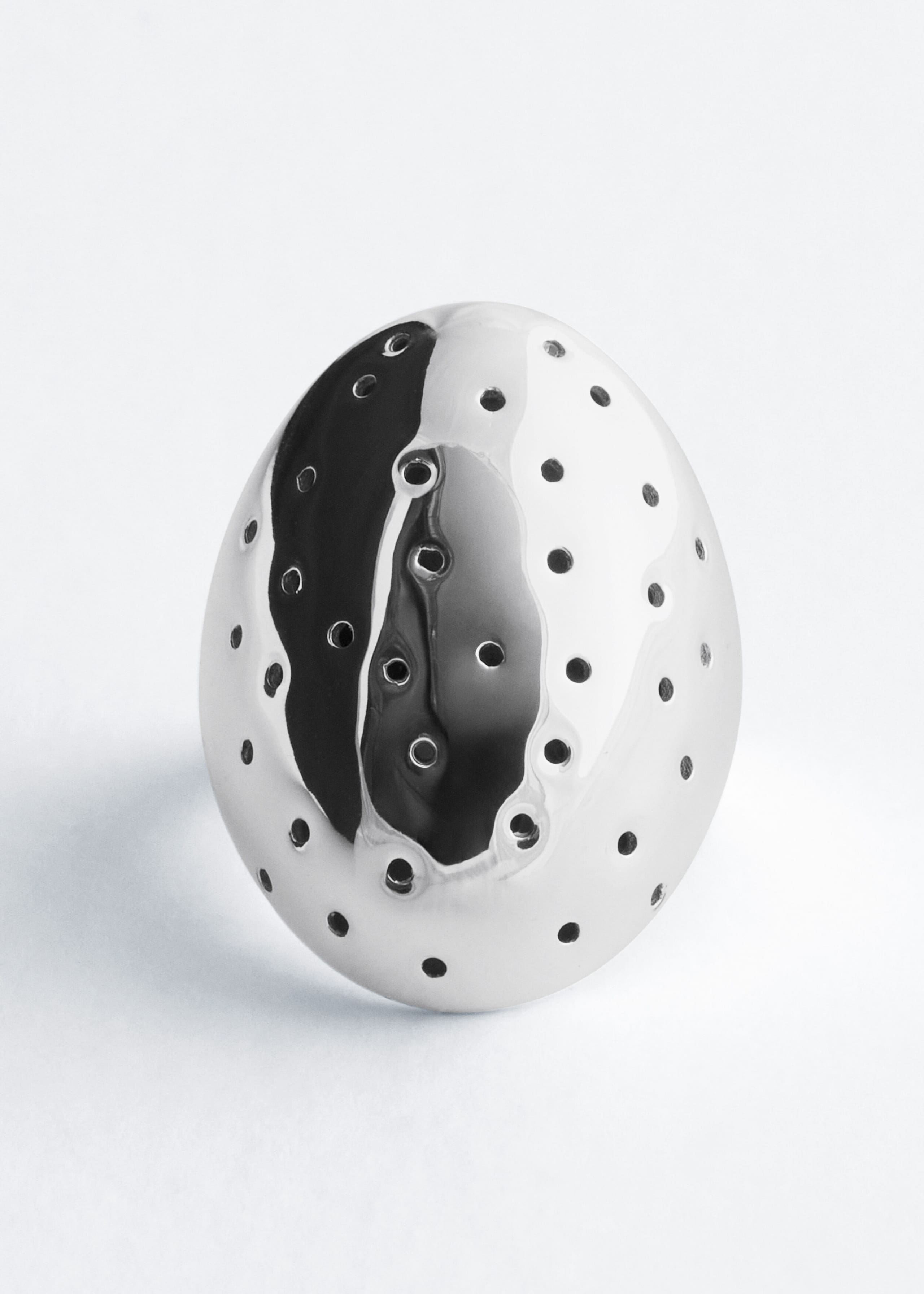 Cutout Brass Ring - {{variantName}} - Descriptive Detail