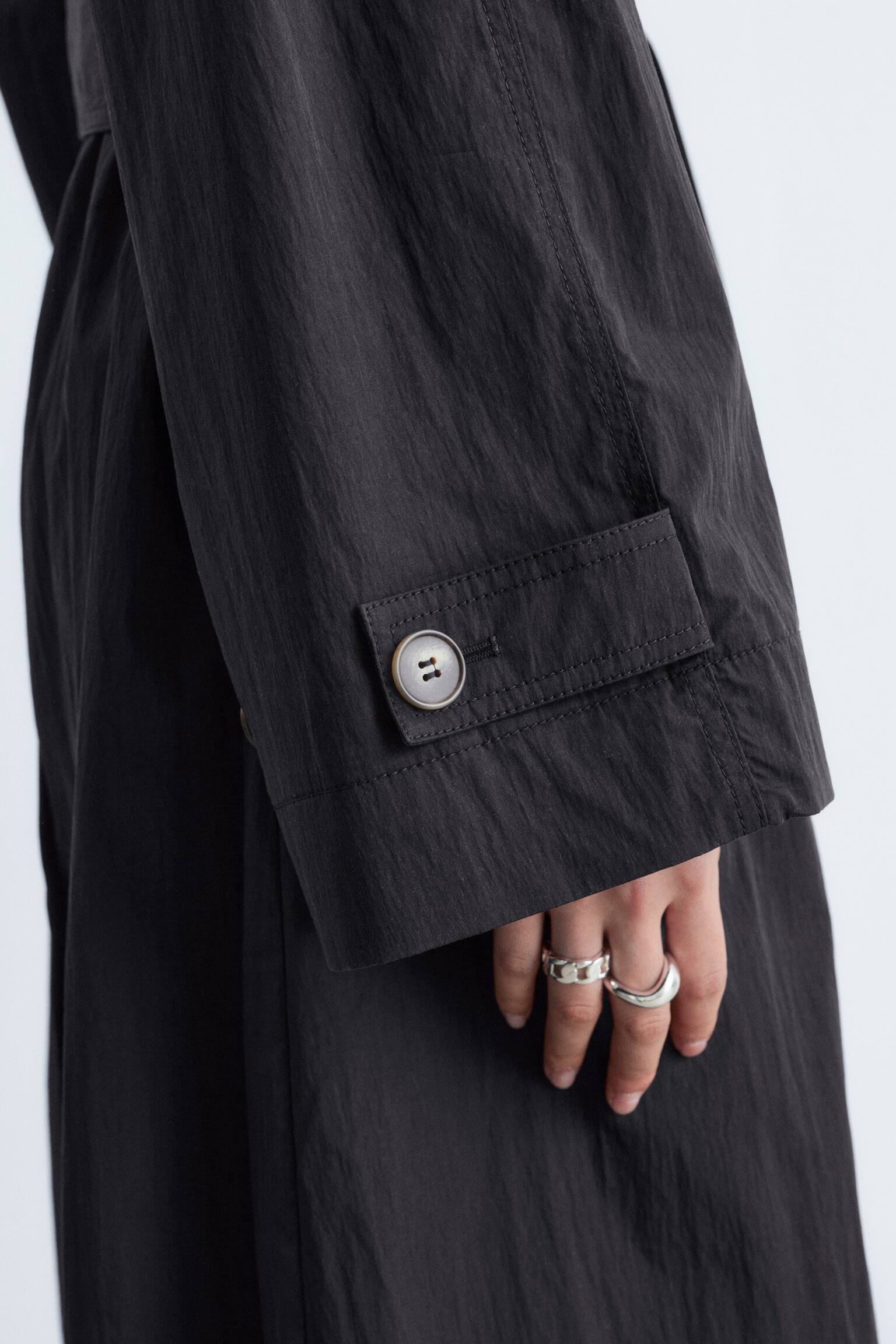 Płaszcz samochodowy z paskiem - Czarny/Jasnobeżowy - 10