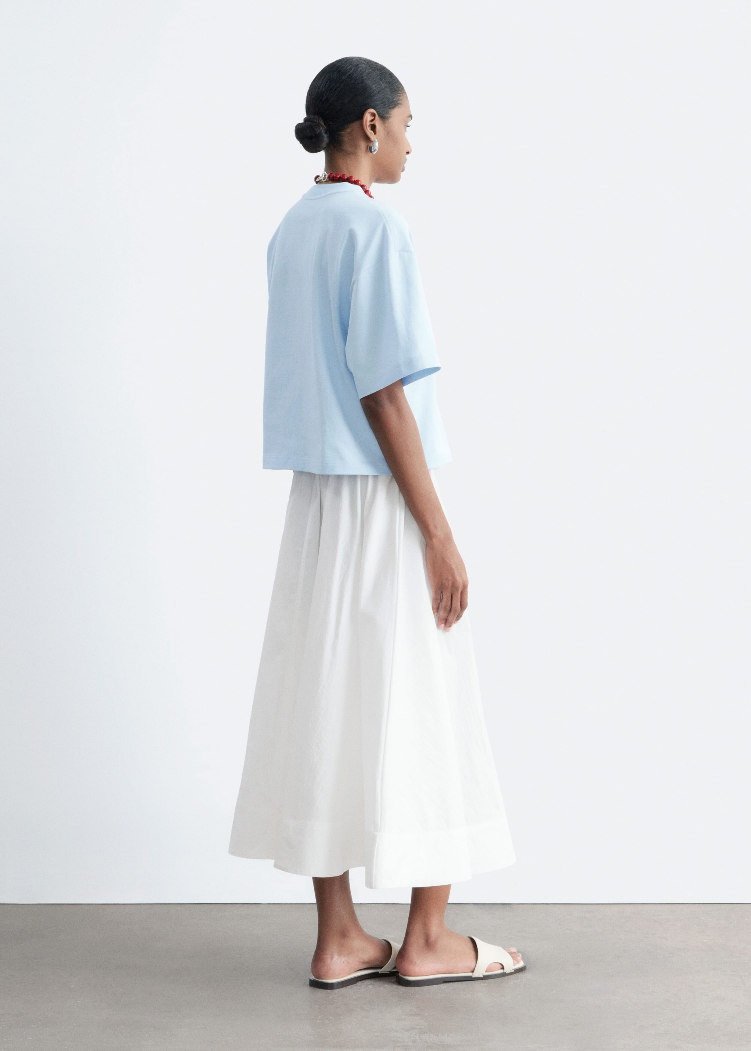 Boxy T-Shirt - Black - Lookbook