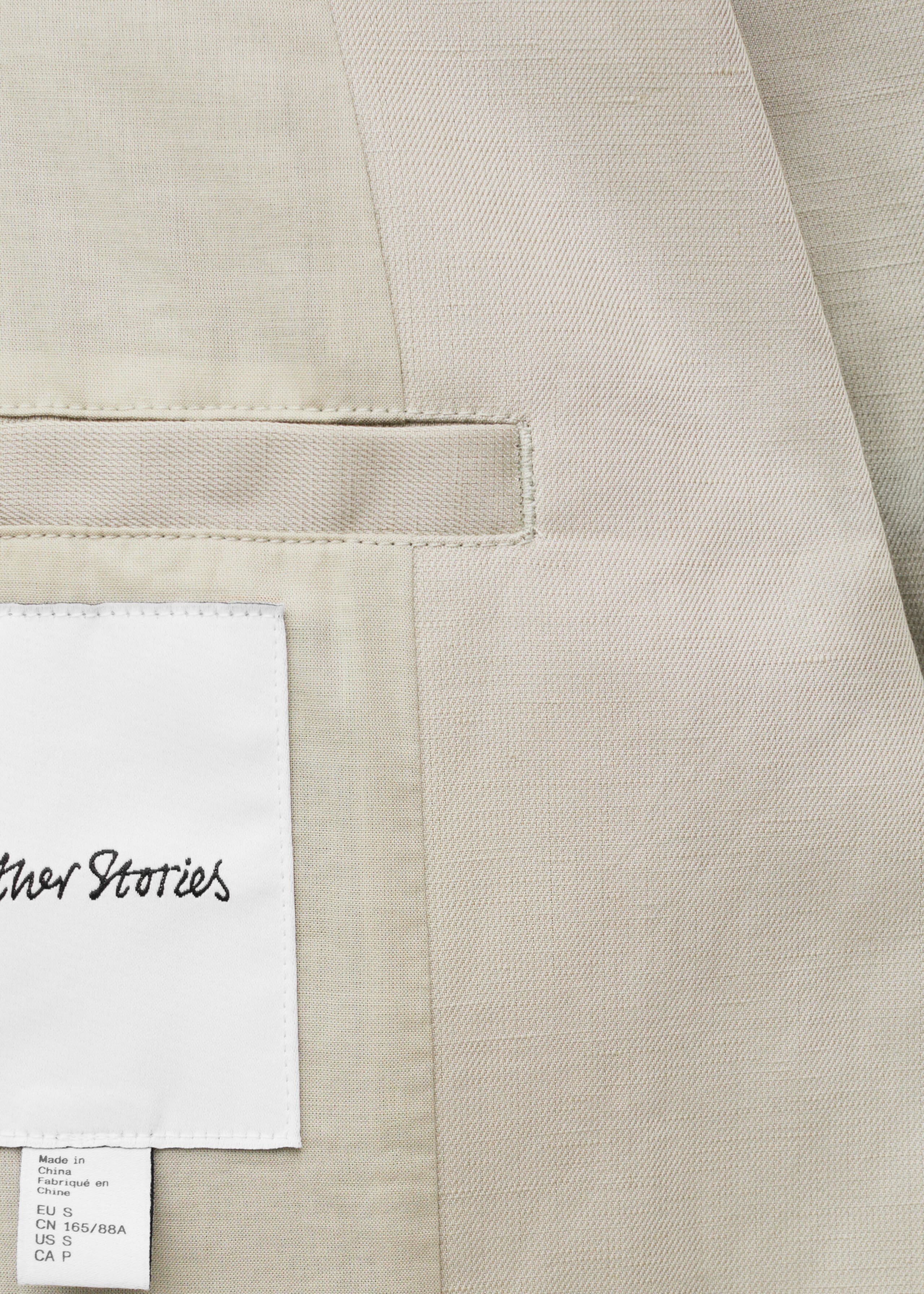 Image of Krótka marynarka z mieszanki wełny i lnu