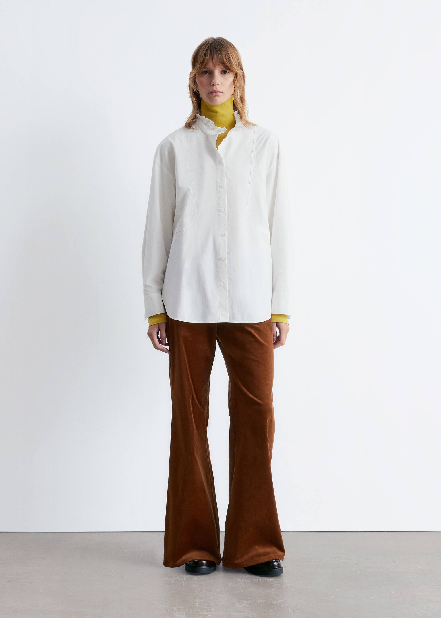Camicia lunga in cotone con colletto alto - Bianco/Azzurro