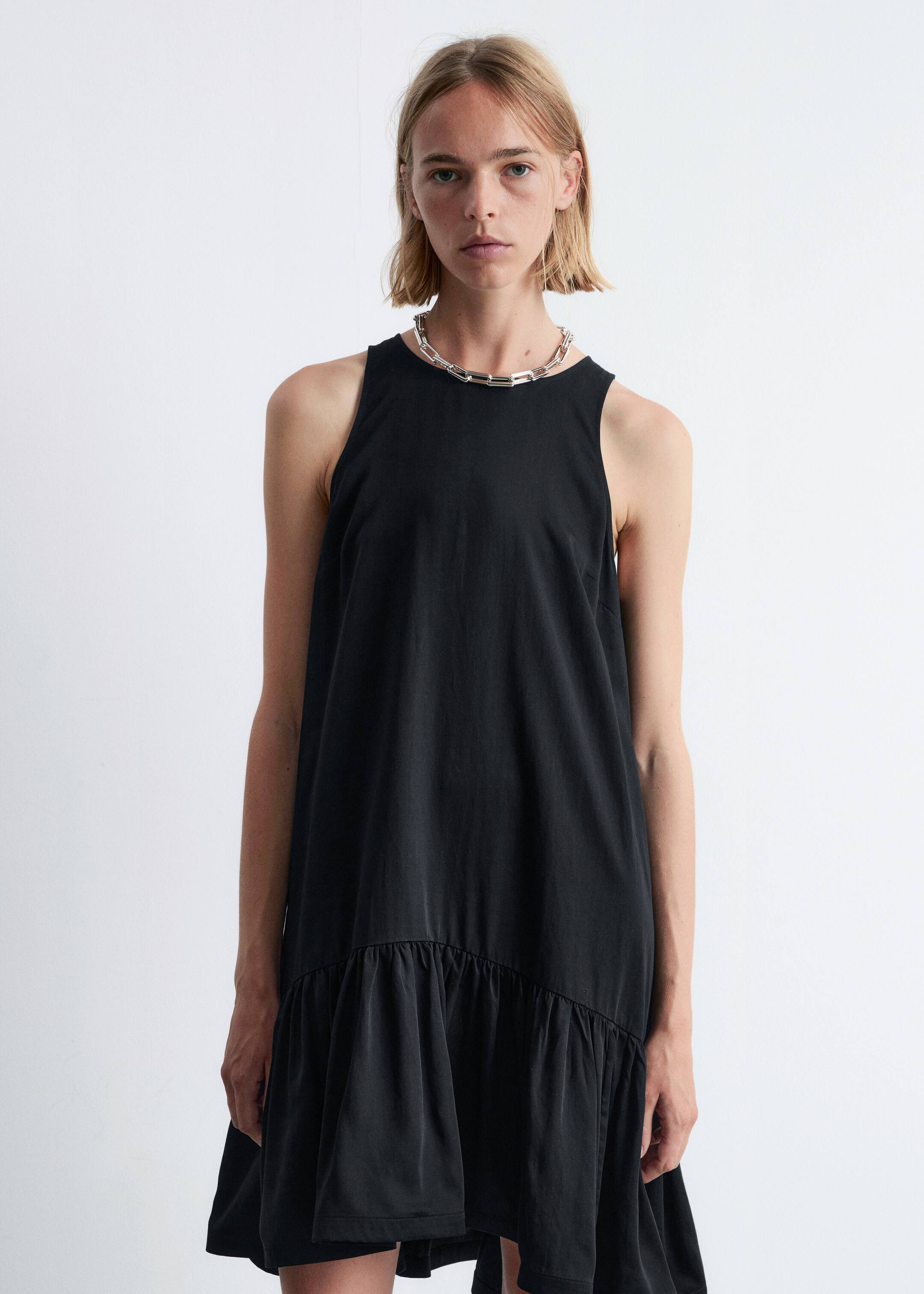 Größeres Bild anzeigen: Minikleid mit Rüschen - Schwarz - Ladies | H&M AT 2