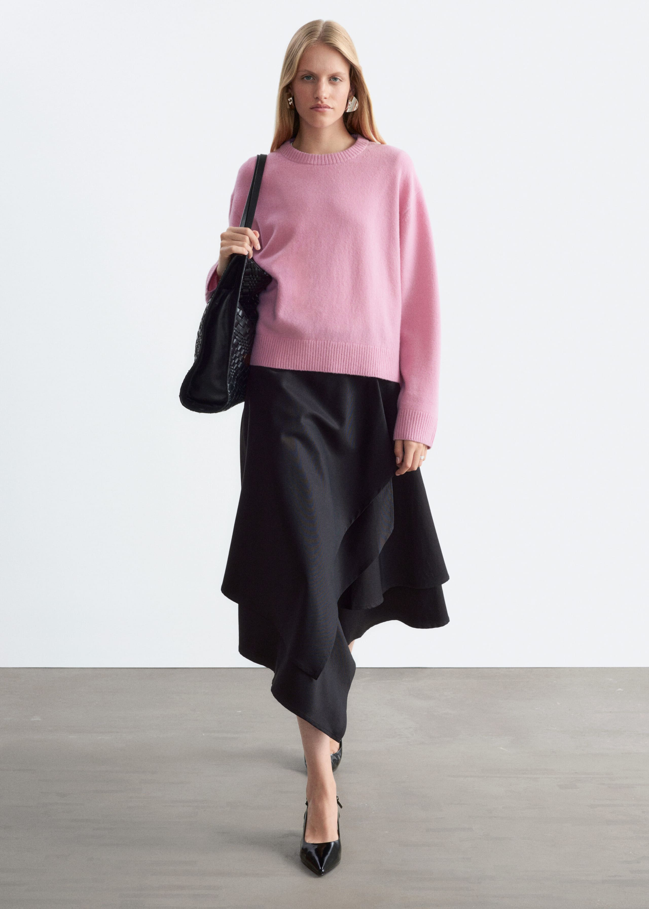 Kastenförmiger Strickpullover - Dunkelbraun - Lookbook