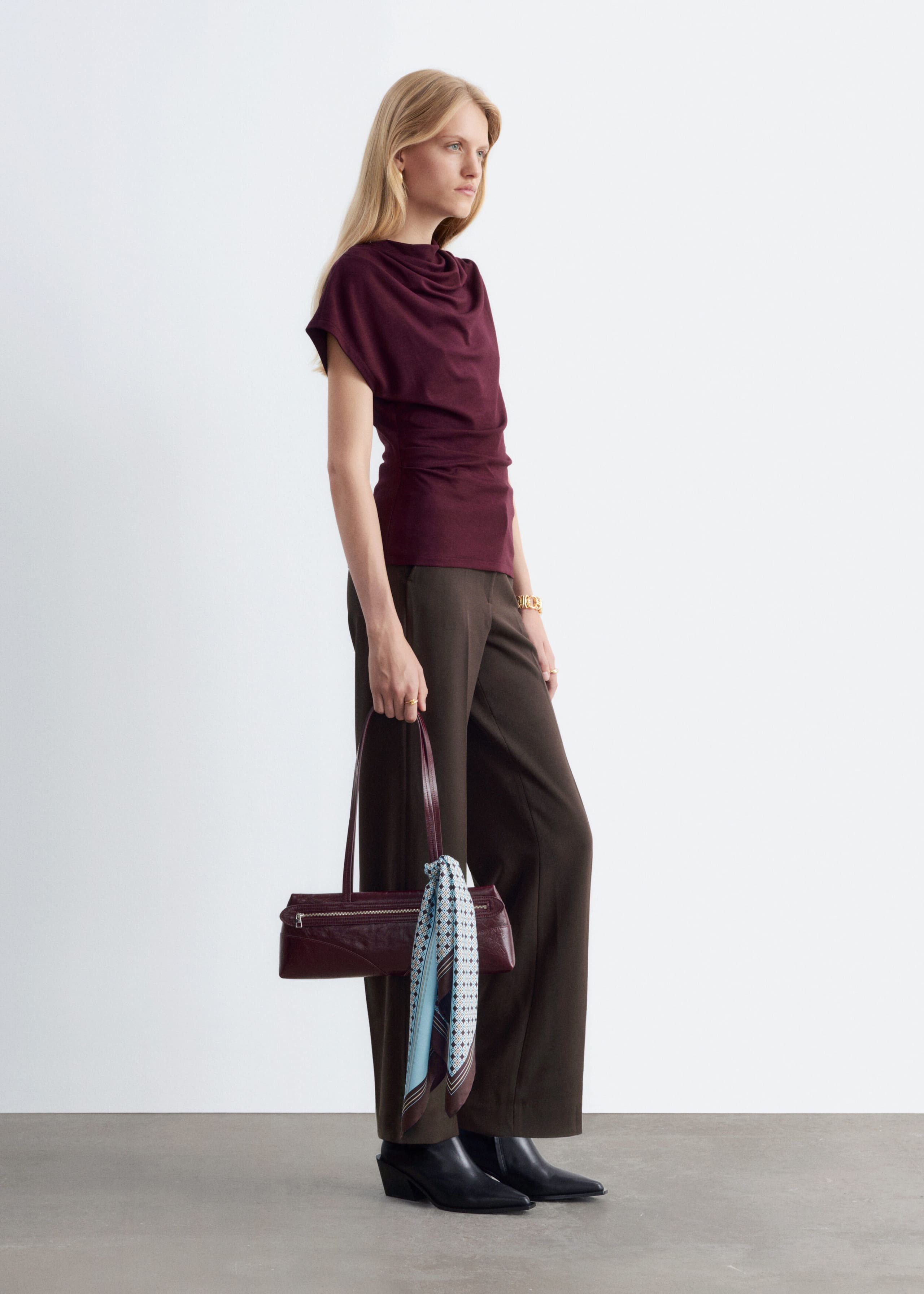 Straight Press-Crease Trousers - Dark brown - Lookbook